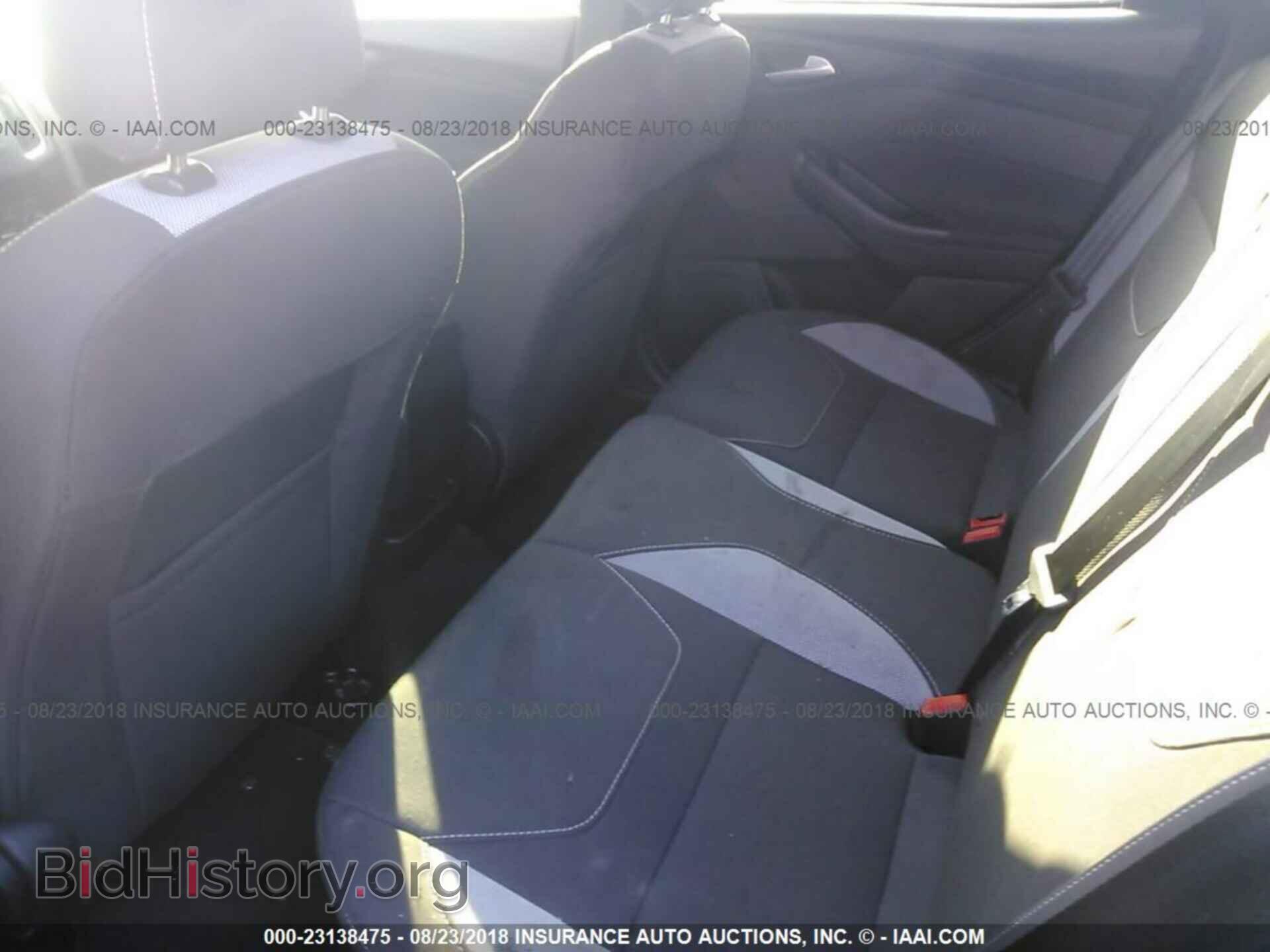 2017 Ford Focus - VIN: 1FADP3L94HL277114 - Photo 8