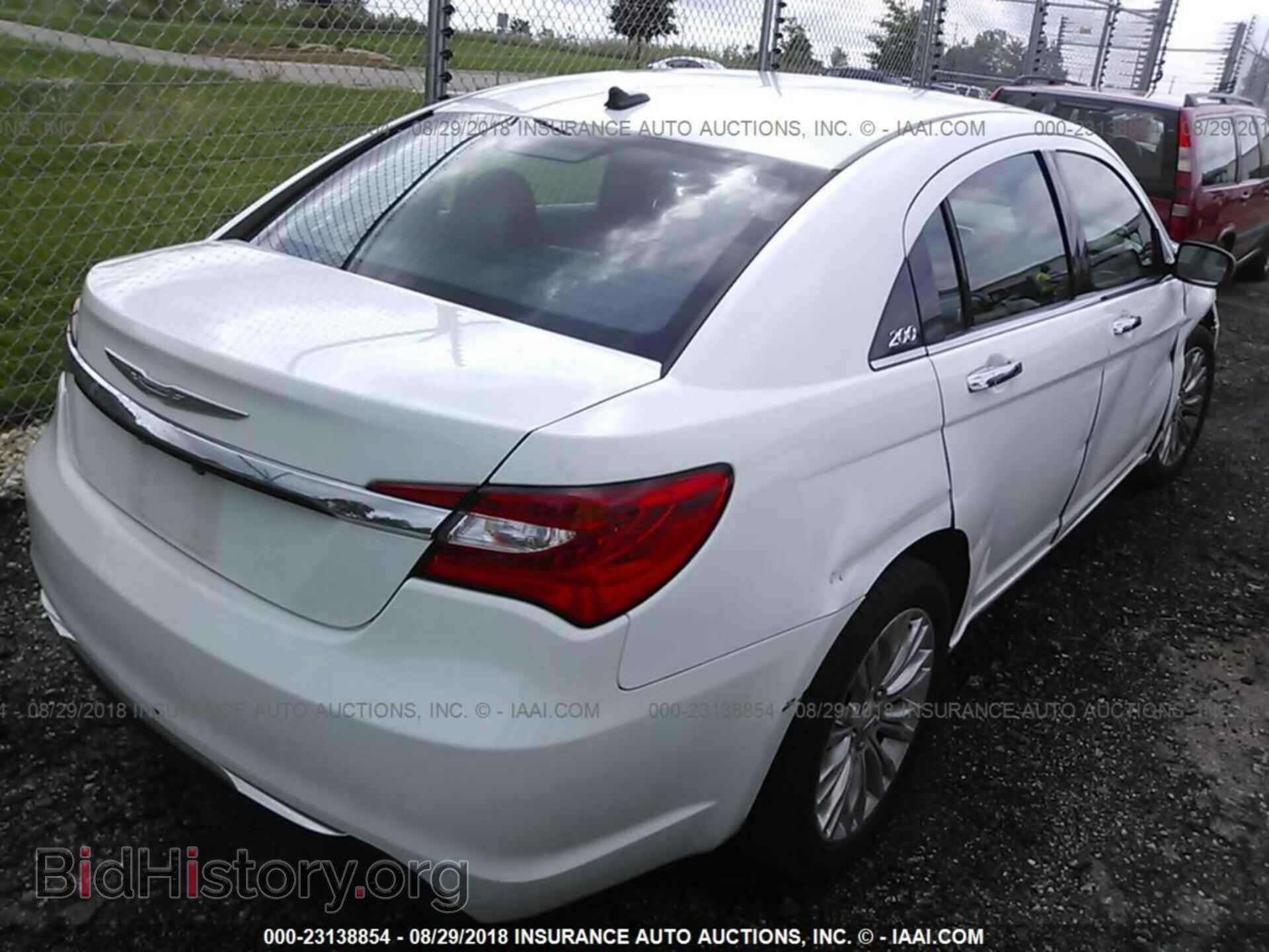 2012 Chrysler 200 - VIN: 1C3CCBCG7CN164933 - Фото 4