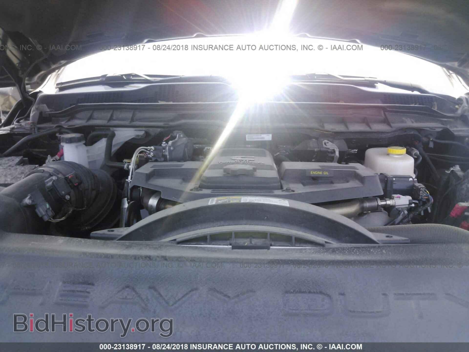2017 Ram 3500 - VIN: 3C63RPLL3HG762142 - Фото 9