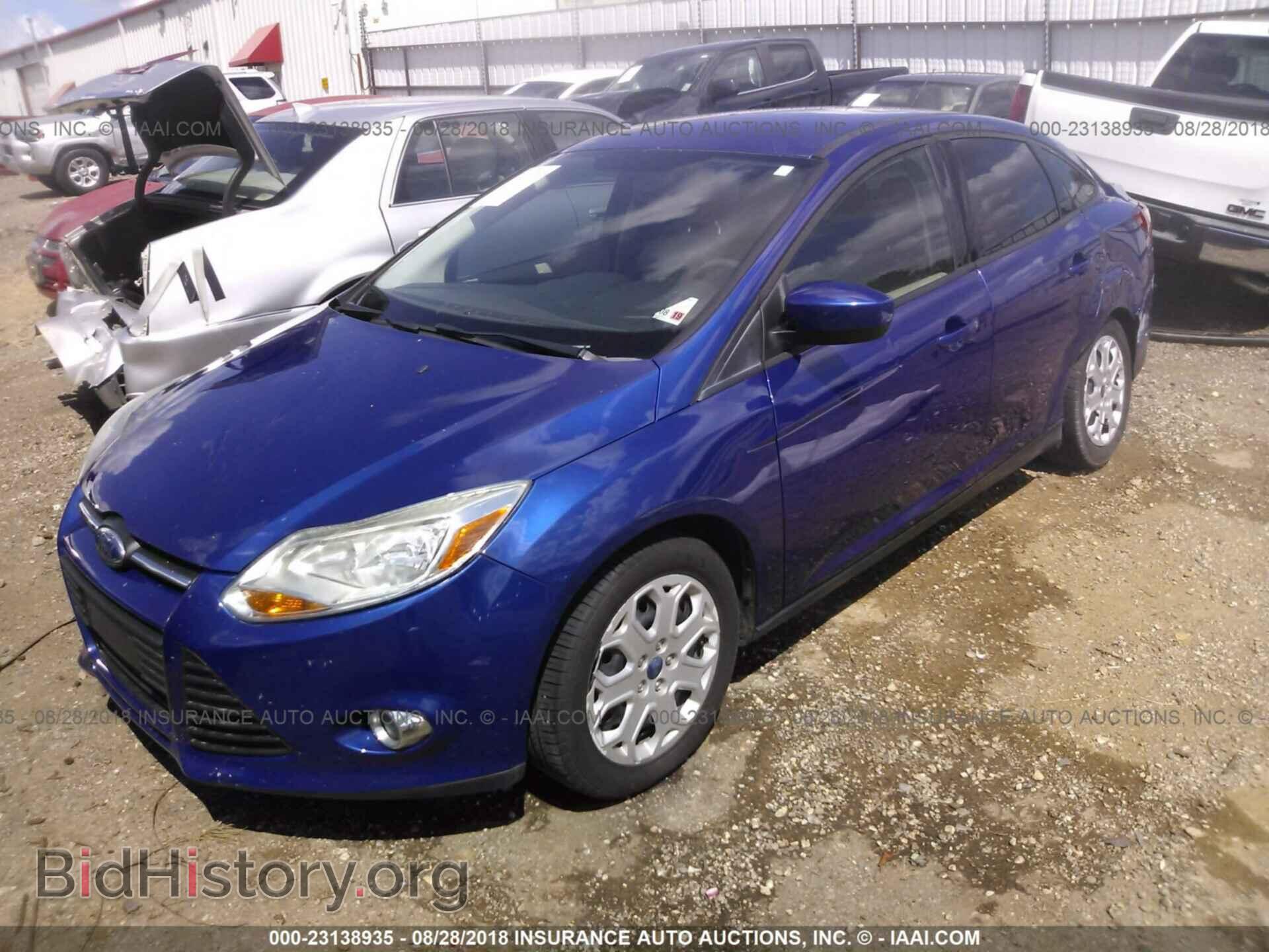 2012 Ford Focus - VIN: 1FAHP3F20CL312868 - Фото 2