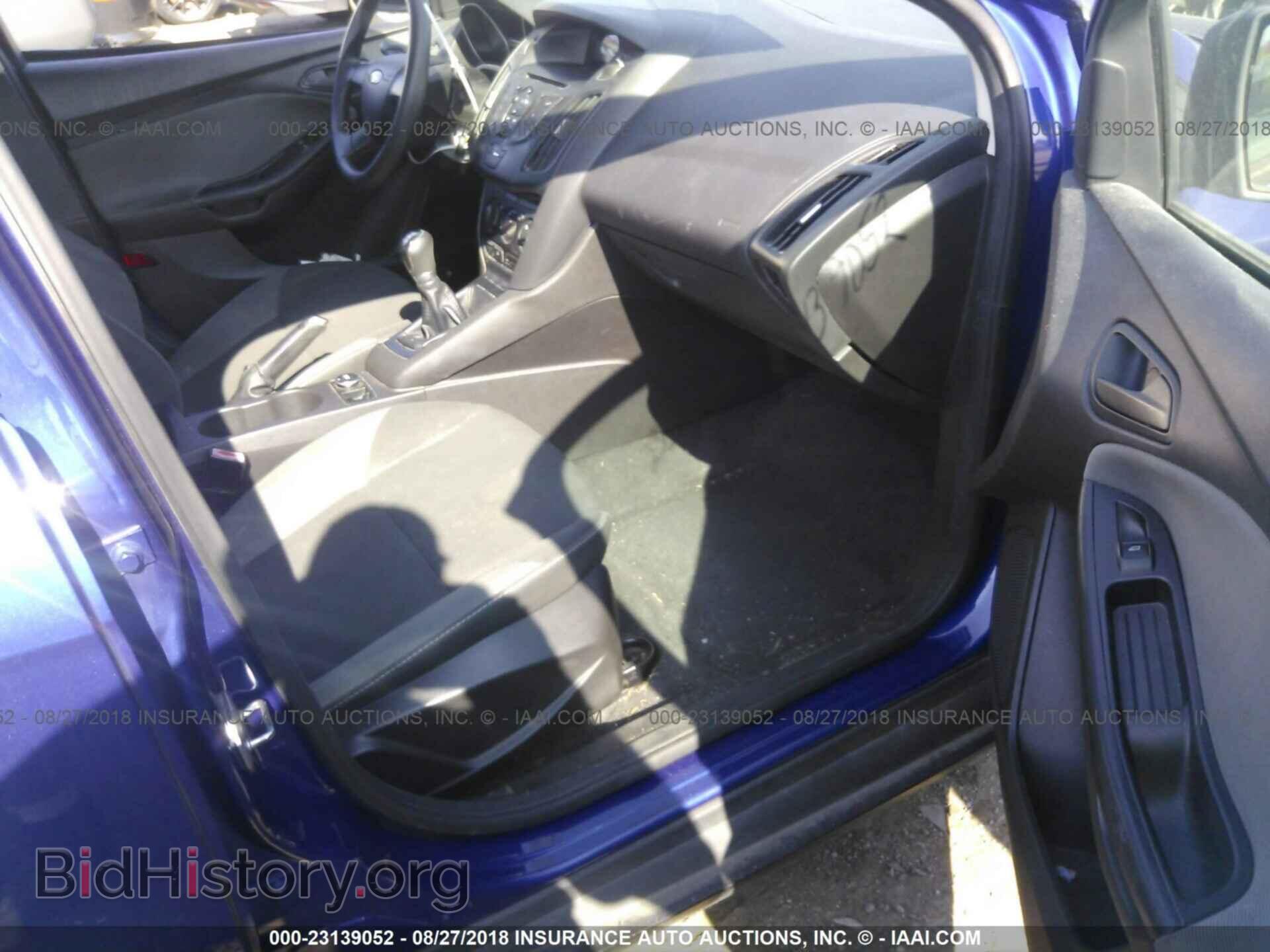 2012 Ford Focus - VIN: 1FAHP3E2XCL462018 - Photo 5