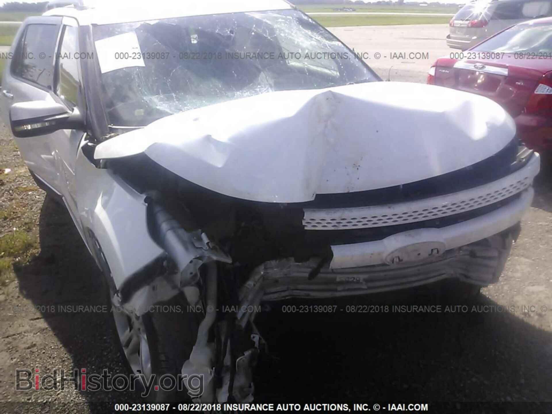 2012 Ford Explorer - VIN: 1FMHK8F85CGA27856 - Photo 6