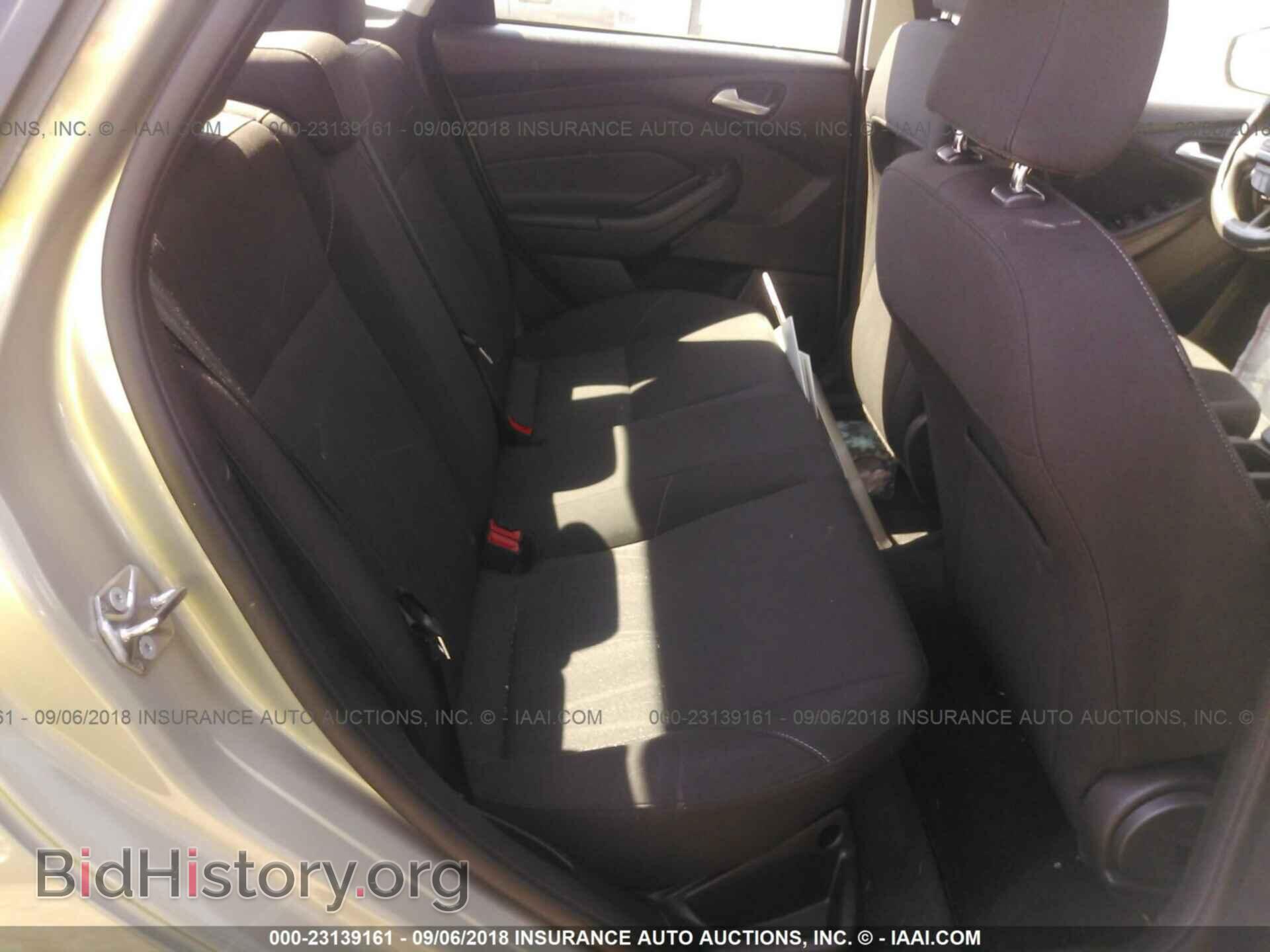 2015 Ford Focus - VIN: 1FADP3F24FL208659 - Photo 8