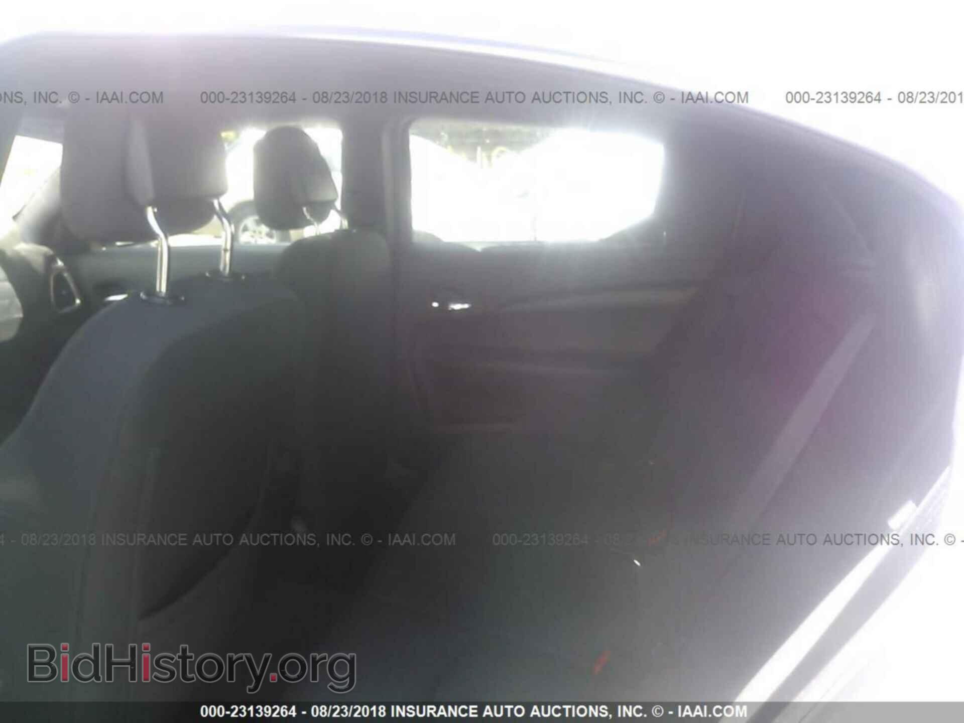 2011 Dodge Avenger - VIN: 1B3BD4FB1BN586812 - Photo 8