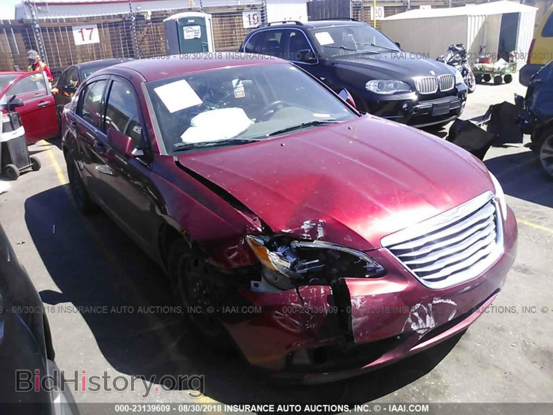 Photo 1C3CCBAB6DN604553 - Chrysler 200 2013
