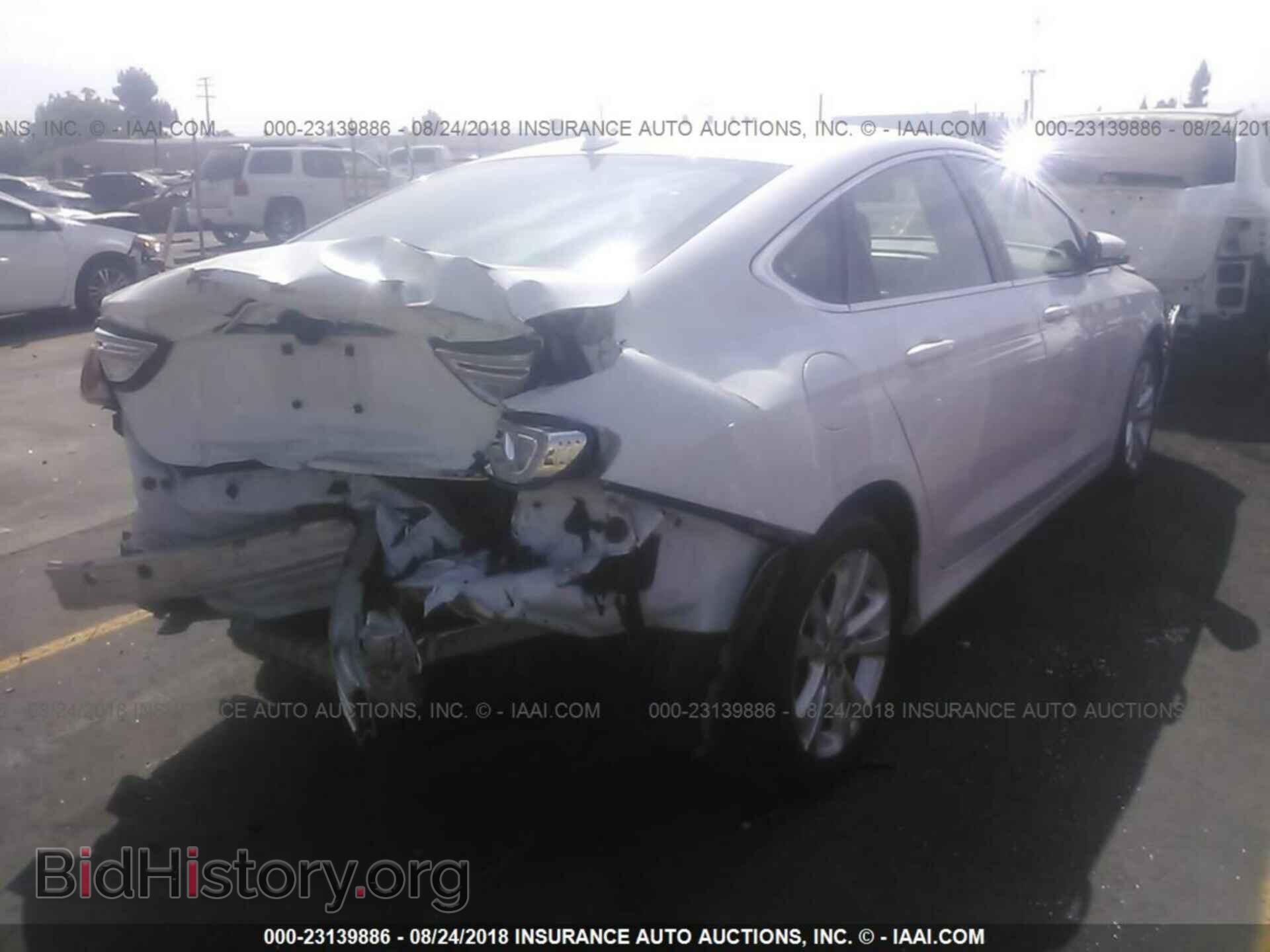 2015 Chrysler 200 - VIN: 1C3CCCAB9FN648054 - Photo 4