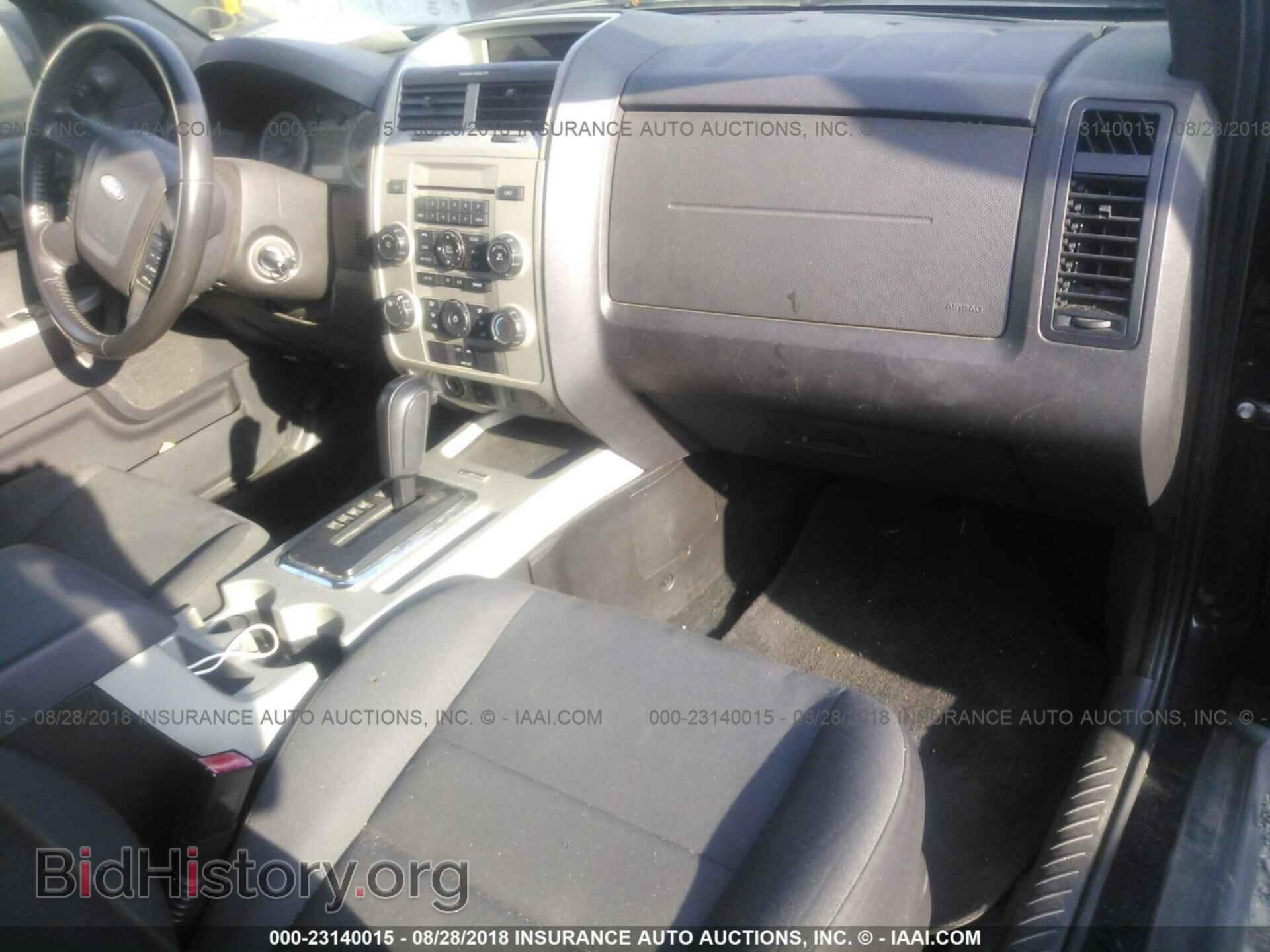 2011 Ford Escape - VIN: 1FMCU0DG5BKA32034 - Photo 5