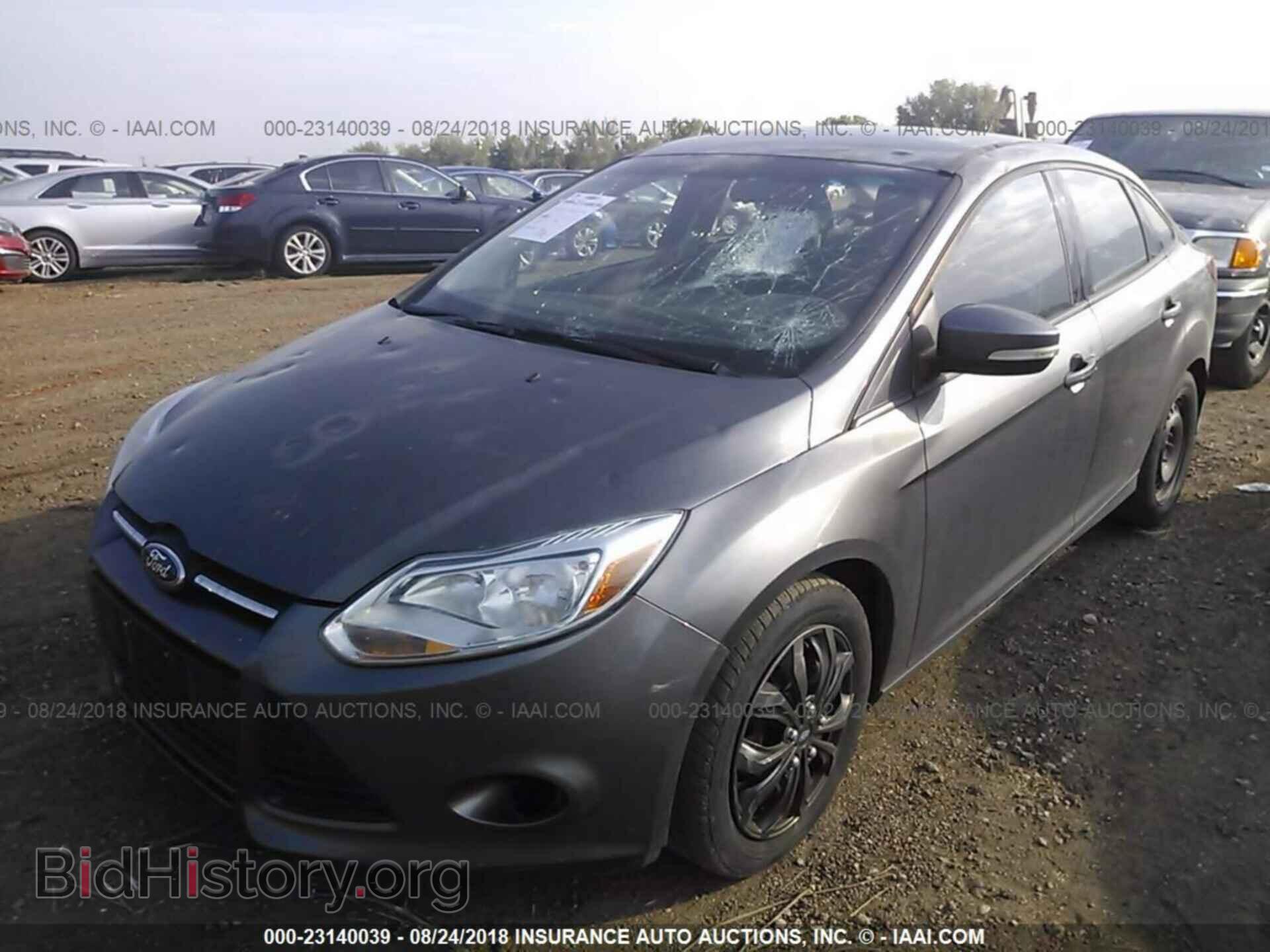 2013 Ford Focus - VIN: 1FADP3F25DL229596 - Фото 2