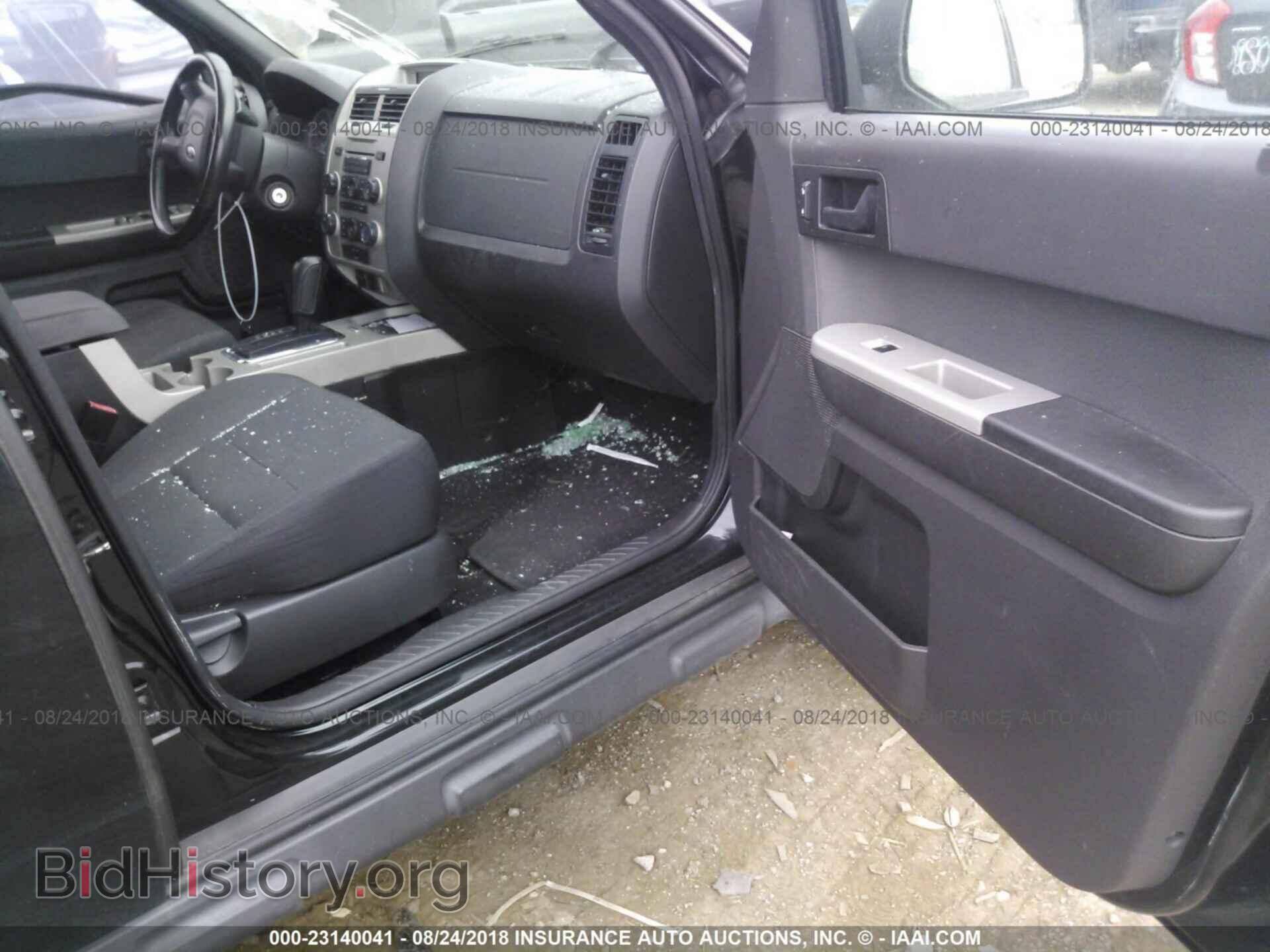 2011 Ford Escape - VIN: 1FMCU0D71BKB54454 - Фото 5