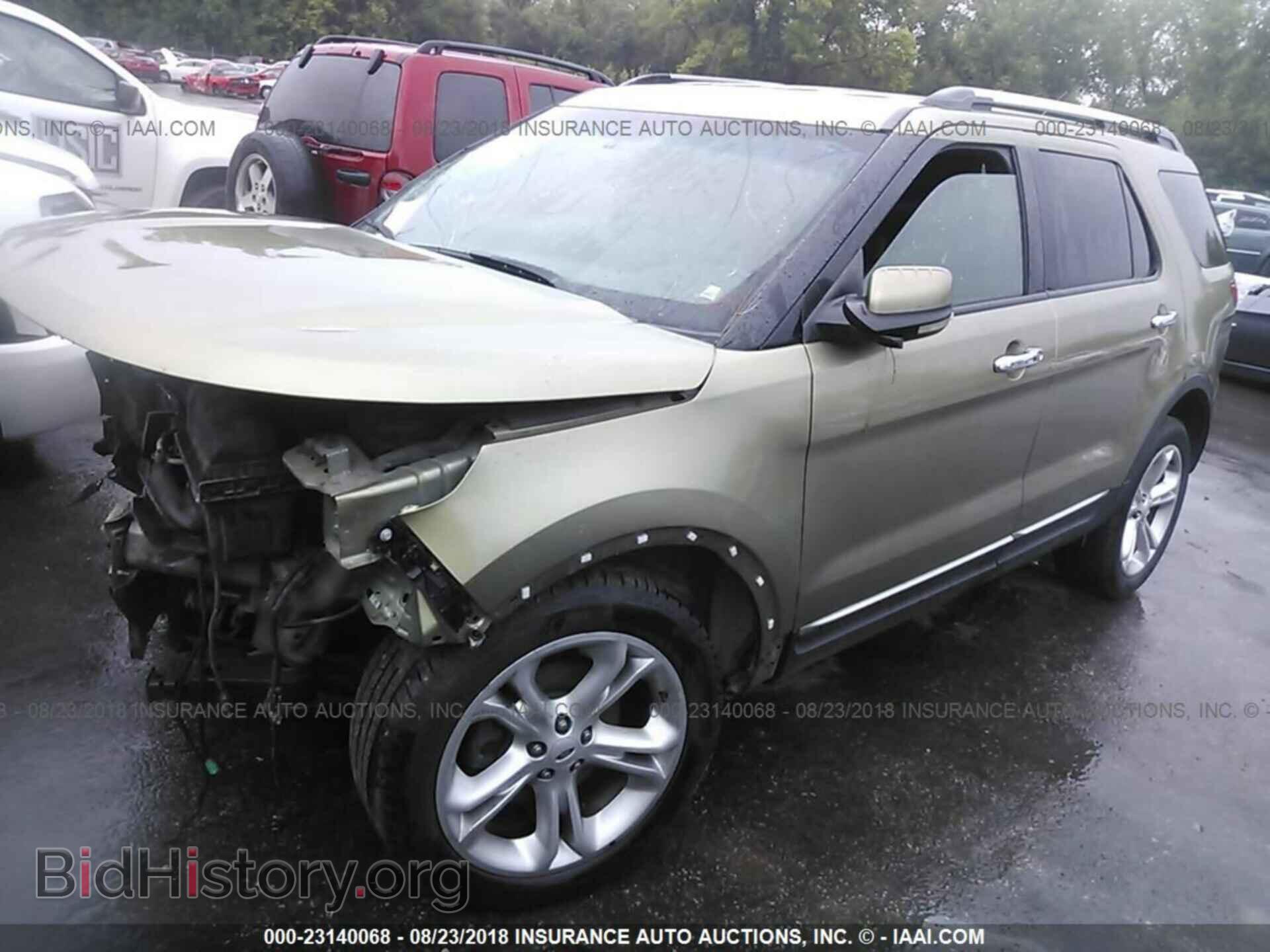 2013 Ford Explorer - VIN: 1FM5K8F8XDGA84817 - Photo 2