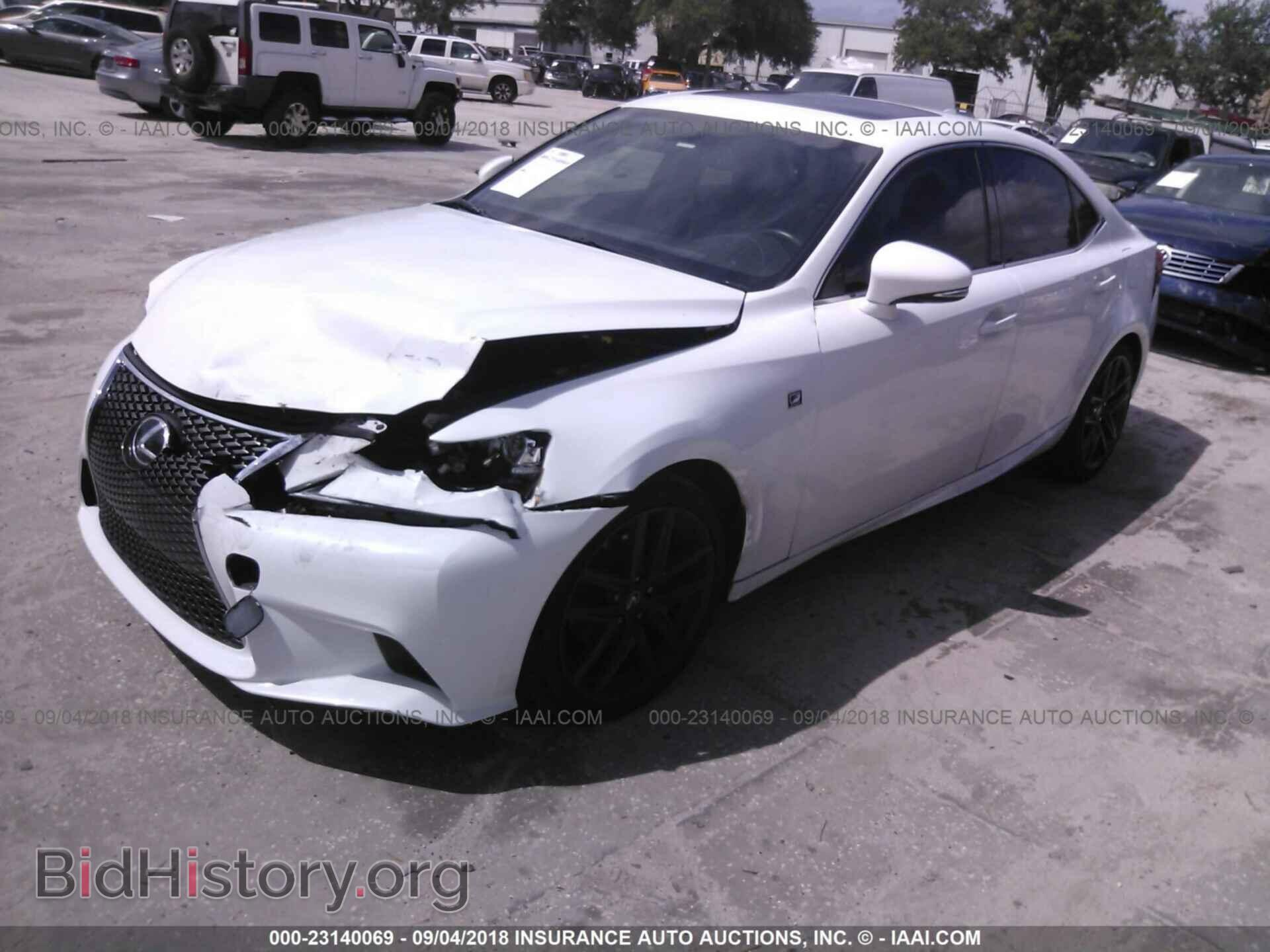 2014 Lexus Is - VIN: JTHBF1D28E5030624 - Photo 2