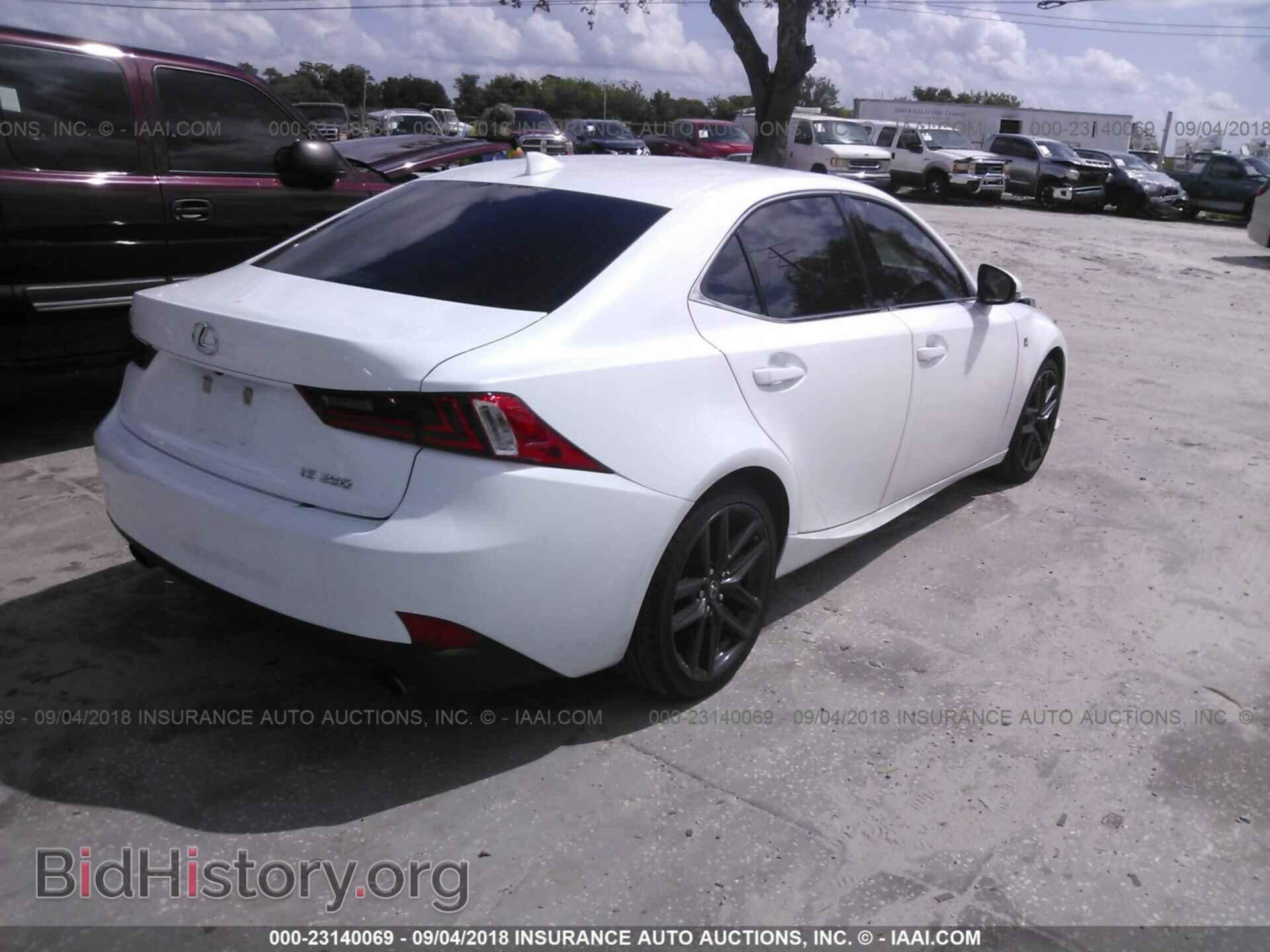 2014 Lexus Is - VIN: JTHBF1D28E5030624 - Photo 4
