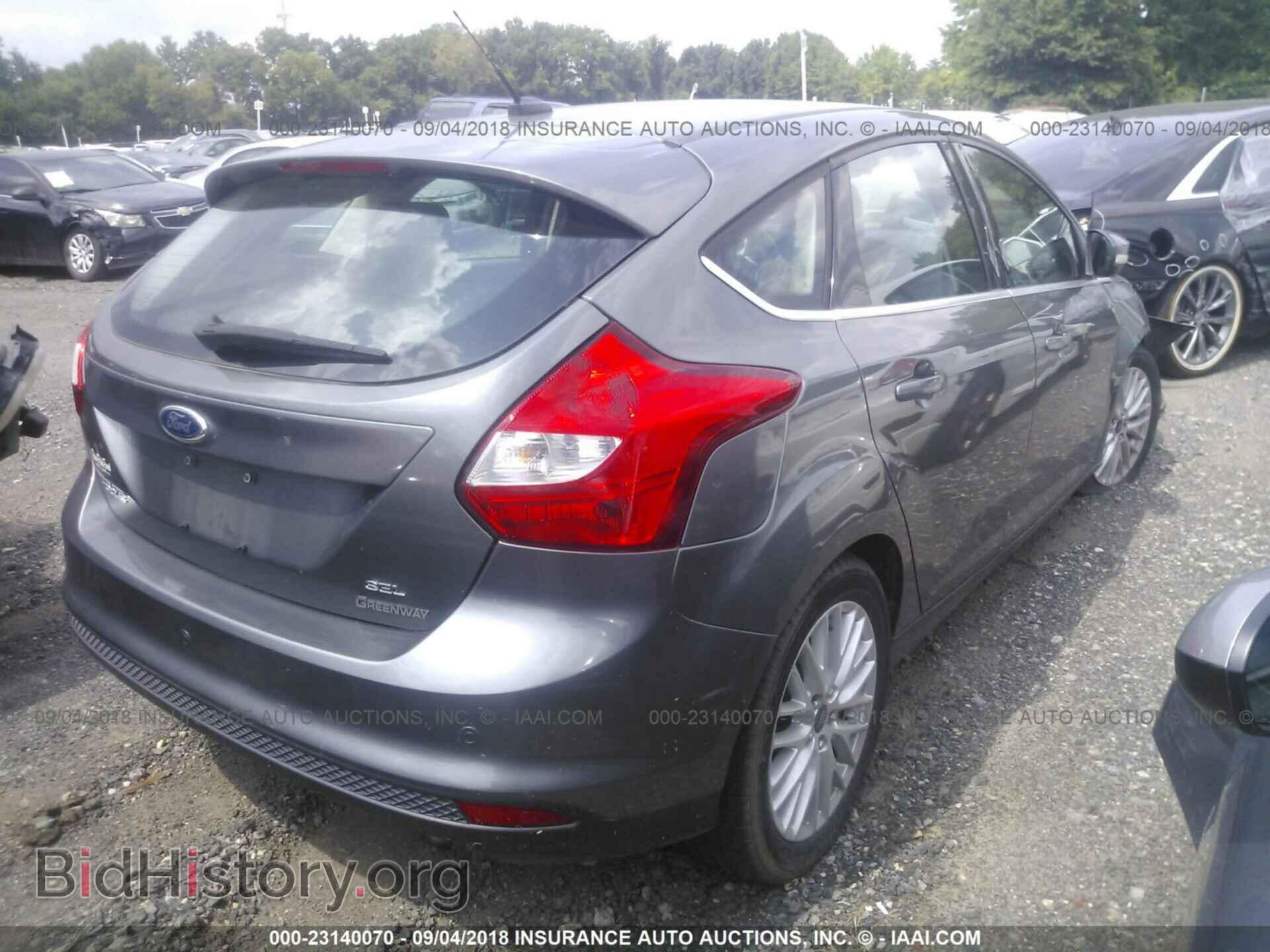 2012 Ford Focus - VIN: 1FAHP3M29CL352854 - Photo 4
