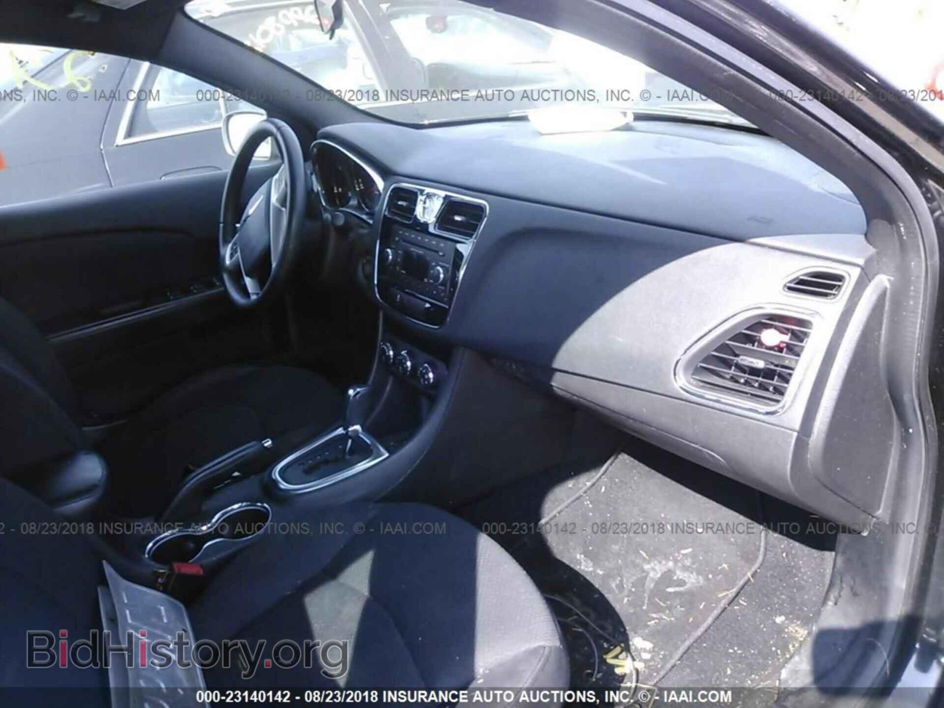 2012 Chrysler 200 - VIN: 1C3CCBBB8CN267638 - Фото 5