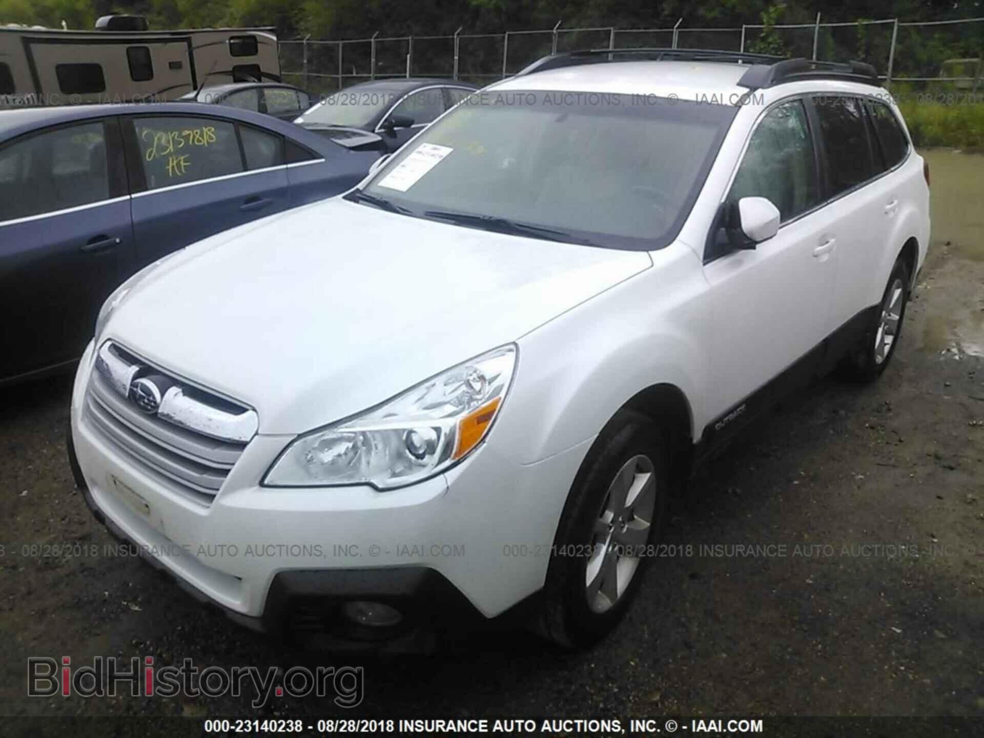 2013 Subaru Outback - VIN: 4S4BRCCC5D3296784 - Photo 2