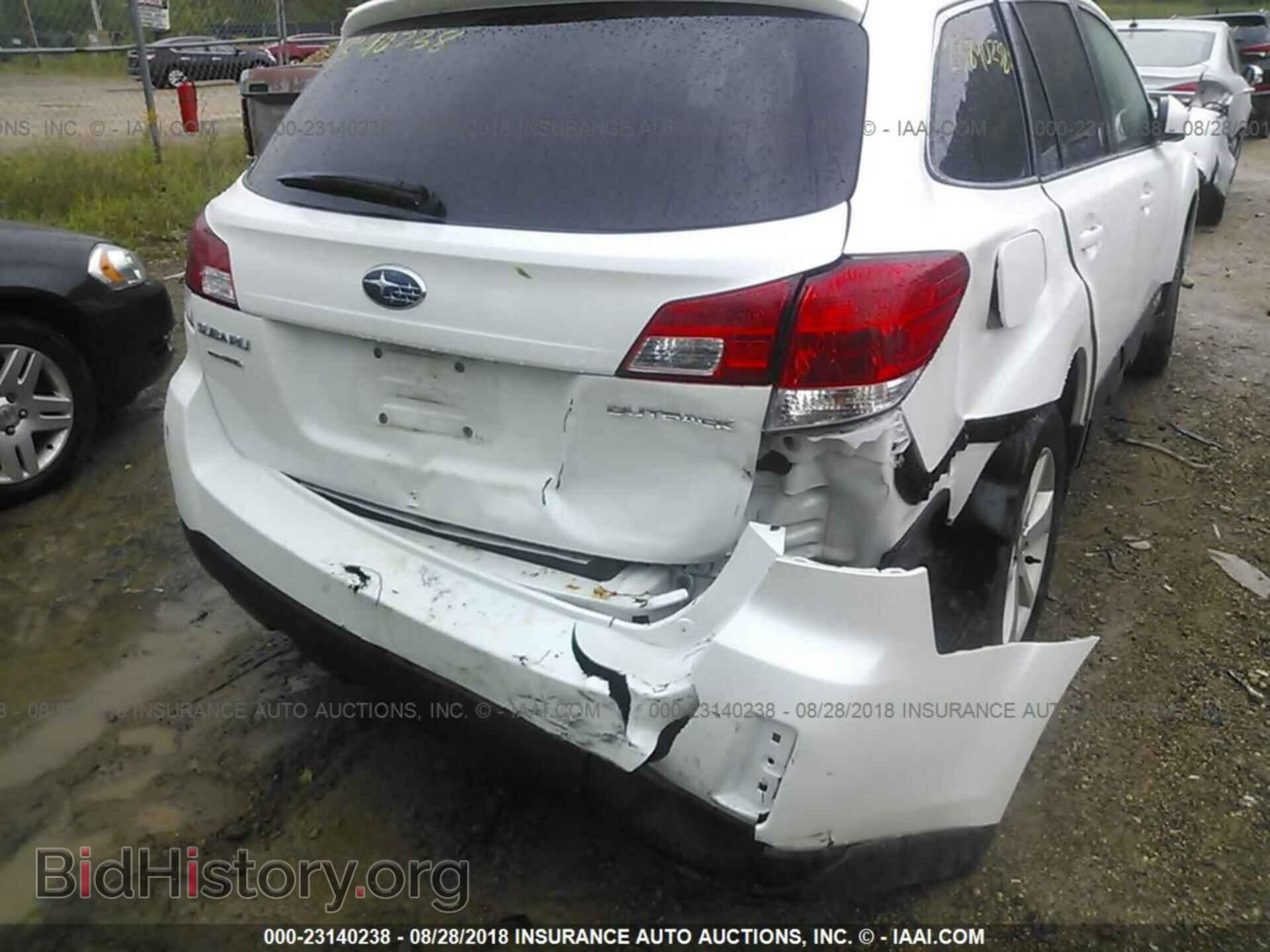 2013 Subaru Outback - VIN: 4S4BRCCC5D3296784 - Photo 6