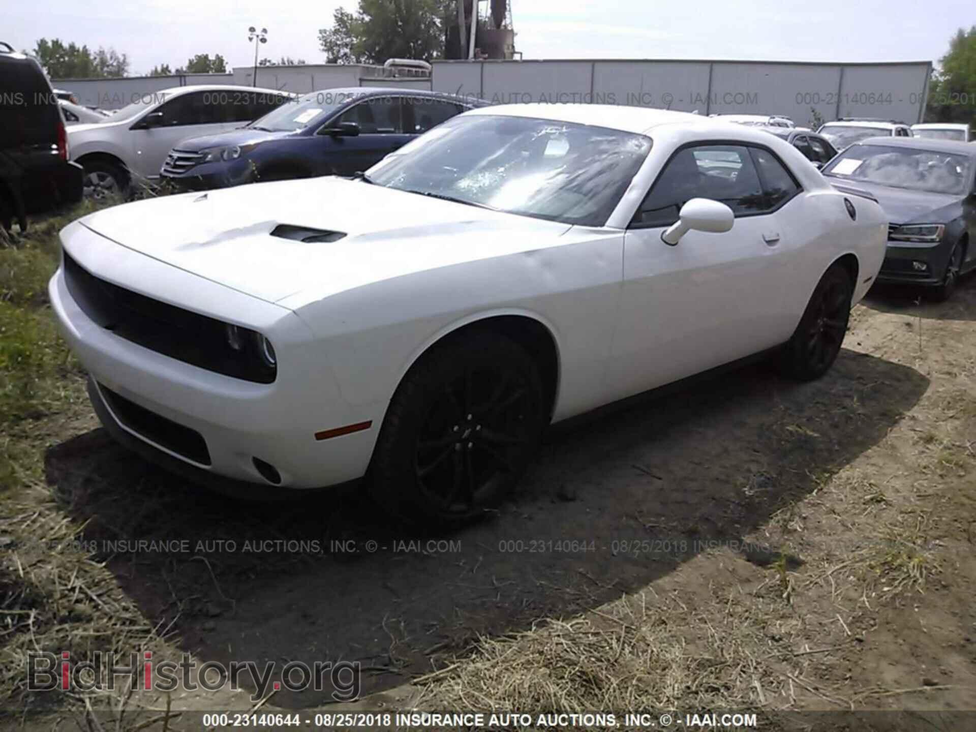 2018 Dodge Challenger - VIN: 2C3CDZAG1JH132591 - Фото 2