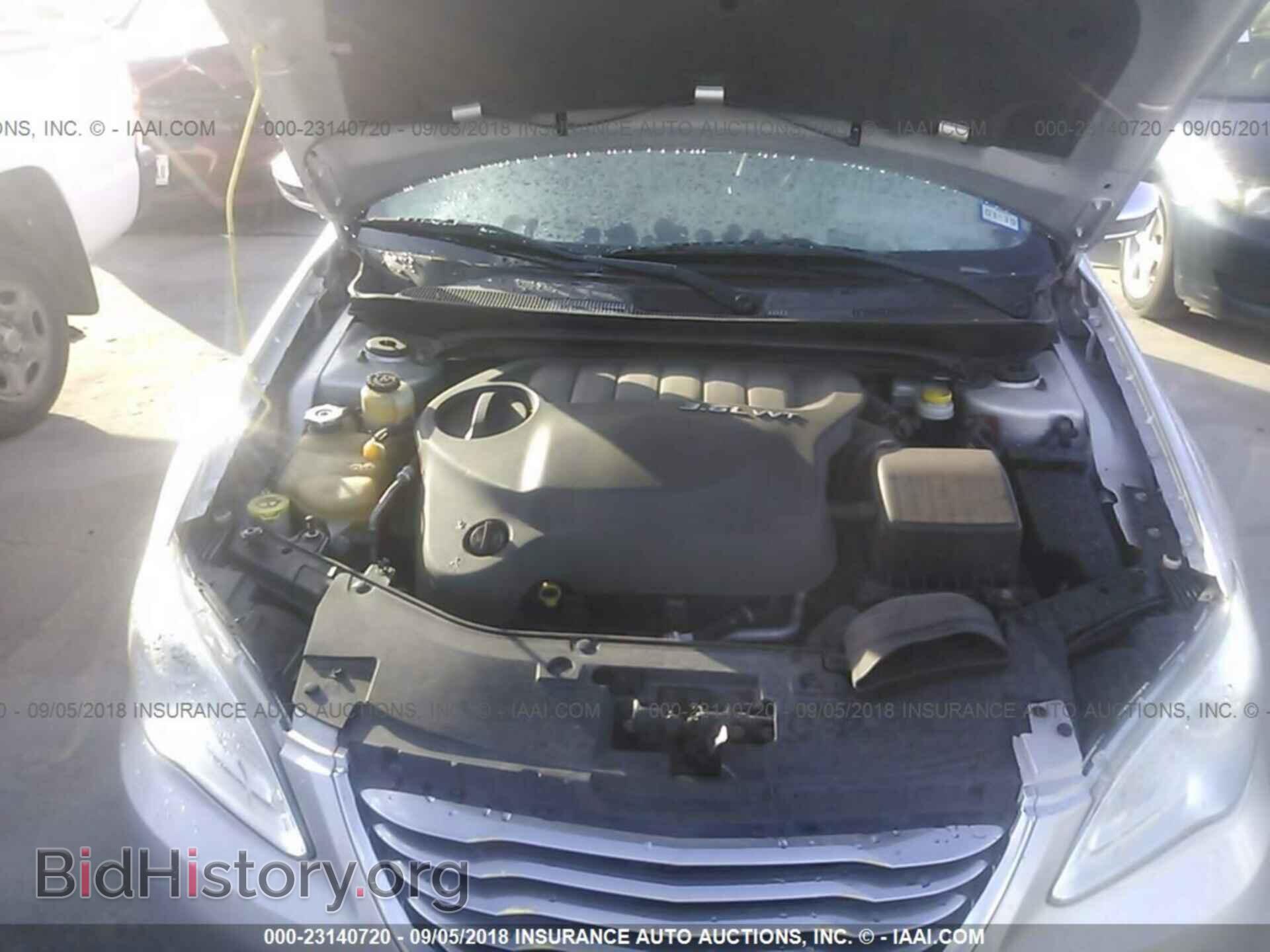 2012 Chrysler 200 - VIN: 1C3CCBCGXCN175229 - Photo 10