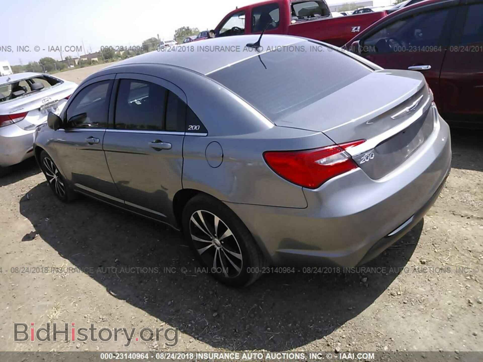 2013 Chrysler 200 - VIN: 1C3CCBBB5DN571124 - Фото 3