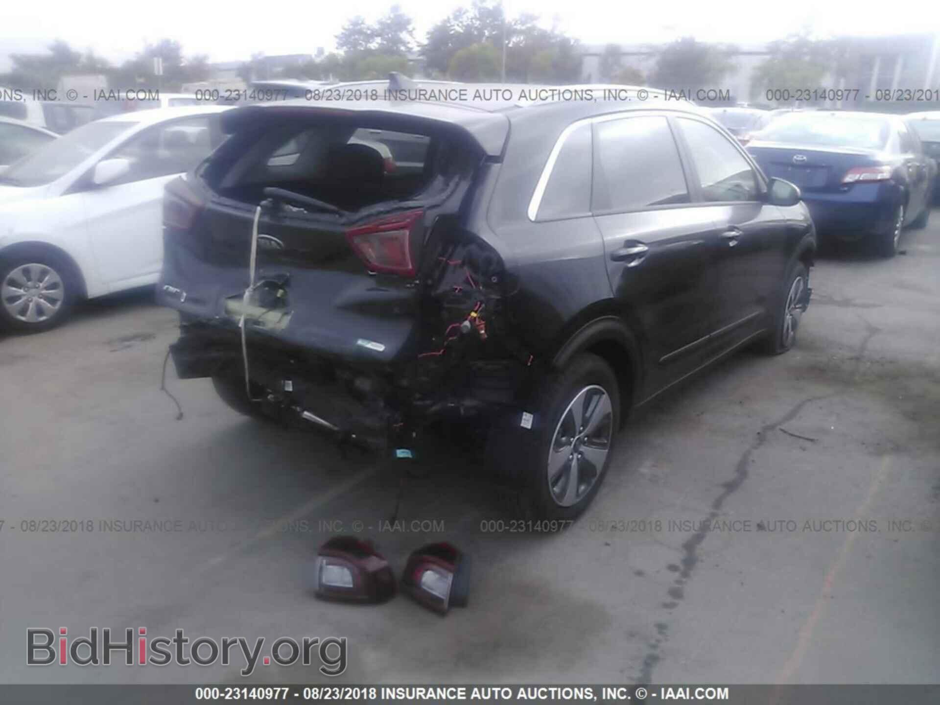 2018 Kia Niro - VIN: KNDCB3LC7J5190169 - Photo 4