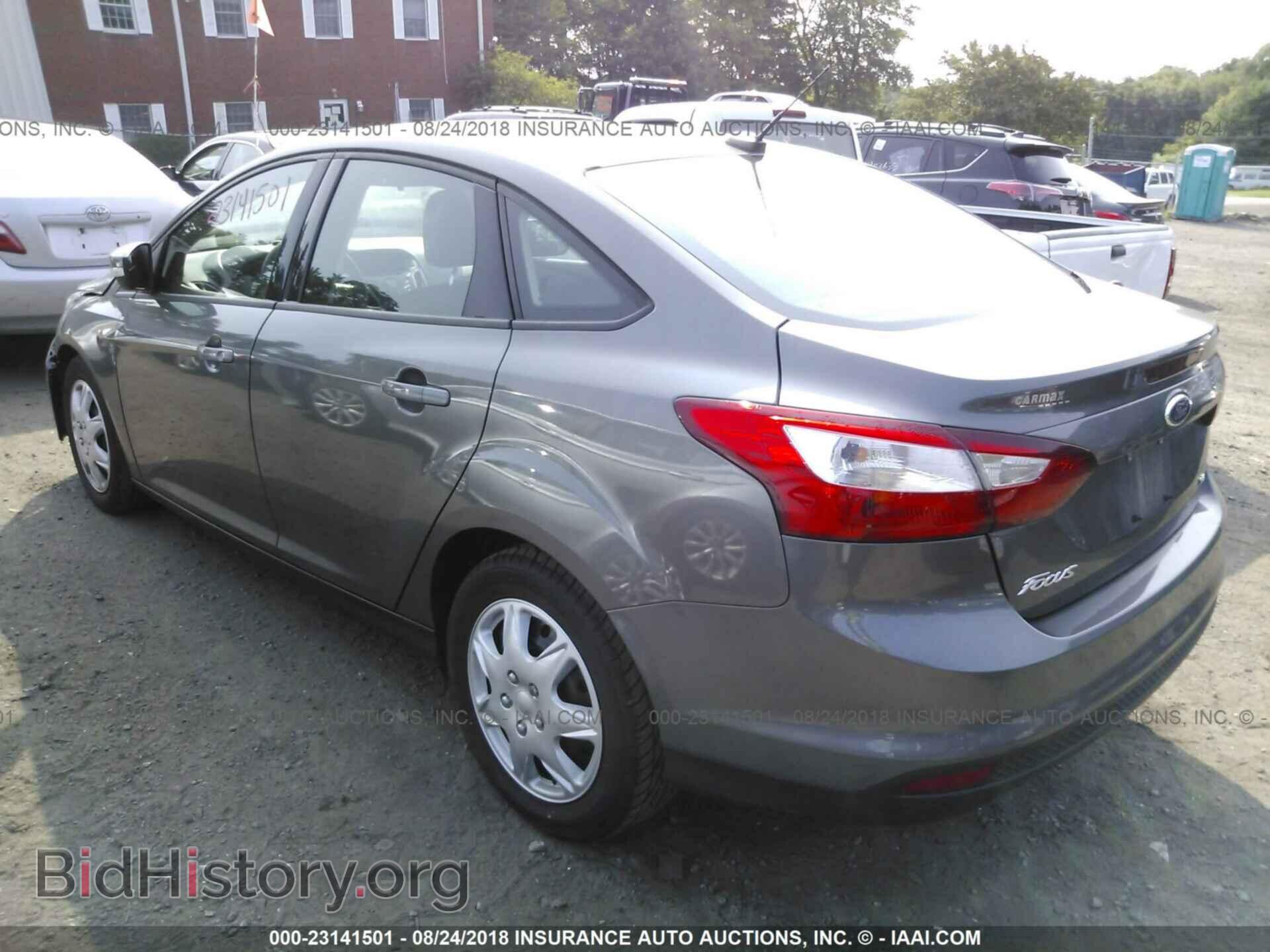 2012 Ford Focus - VIN: 1FAHP3F20CL218991 - Photo 3