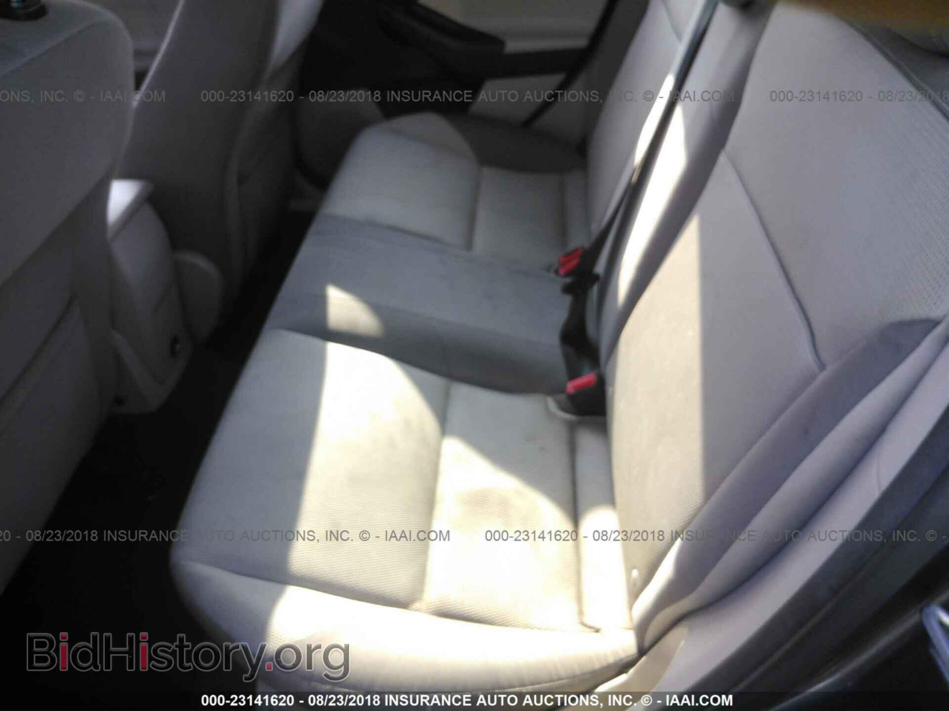 2014 Ford Focus - VIN: 1FADP3F20EL172774 - Photo 8