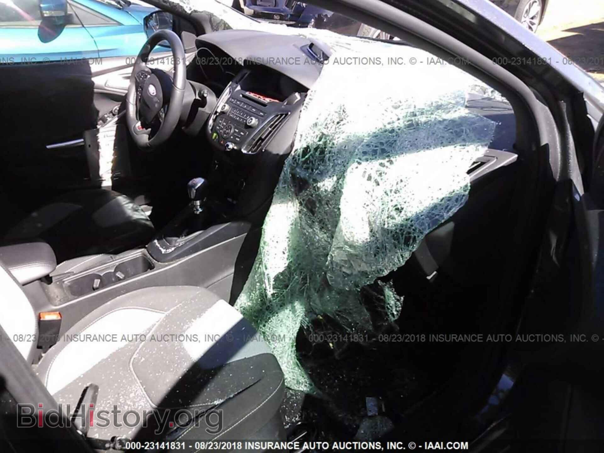 2017 Ford Focus - VIN: 1FADP3L96HL343081 - Photo 5