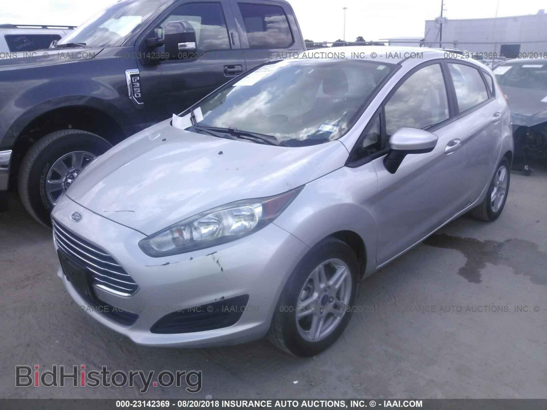 2017 Ford Fiesta - VIN: 3FADP4EJ4HM119593 - Photo 2