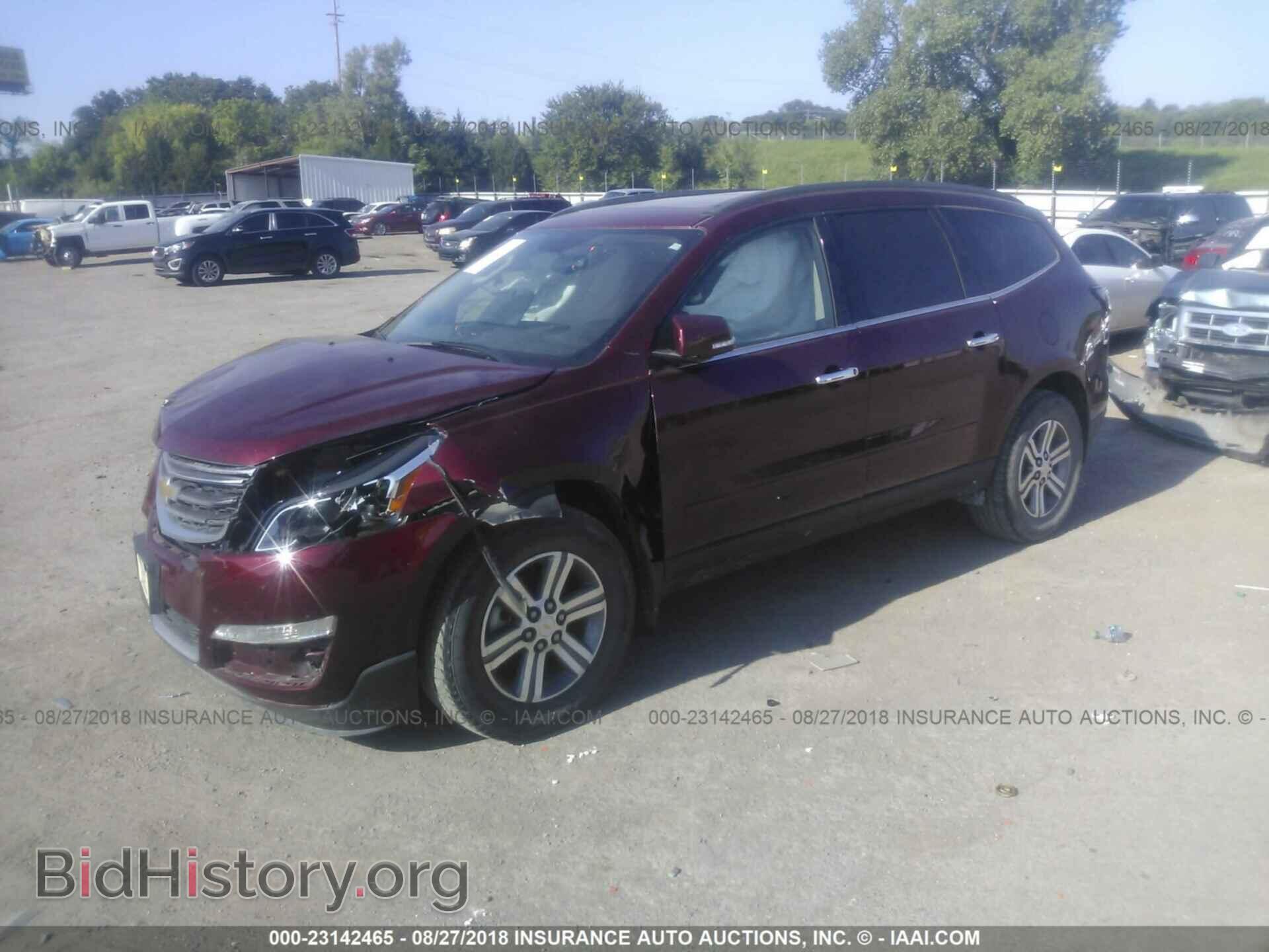 2015 Chevrolet Traverse - VIN: 1GNKVHKD9FJ365800 - Фото 2