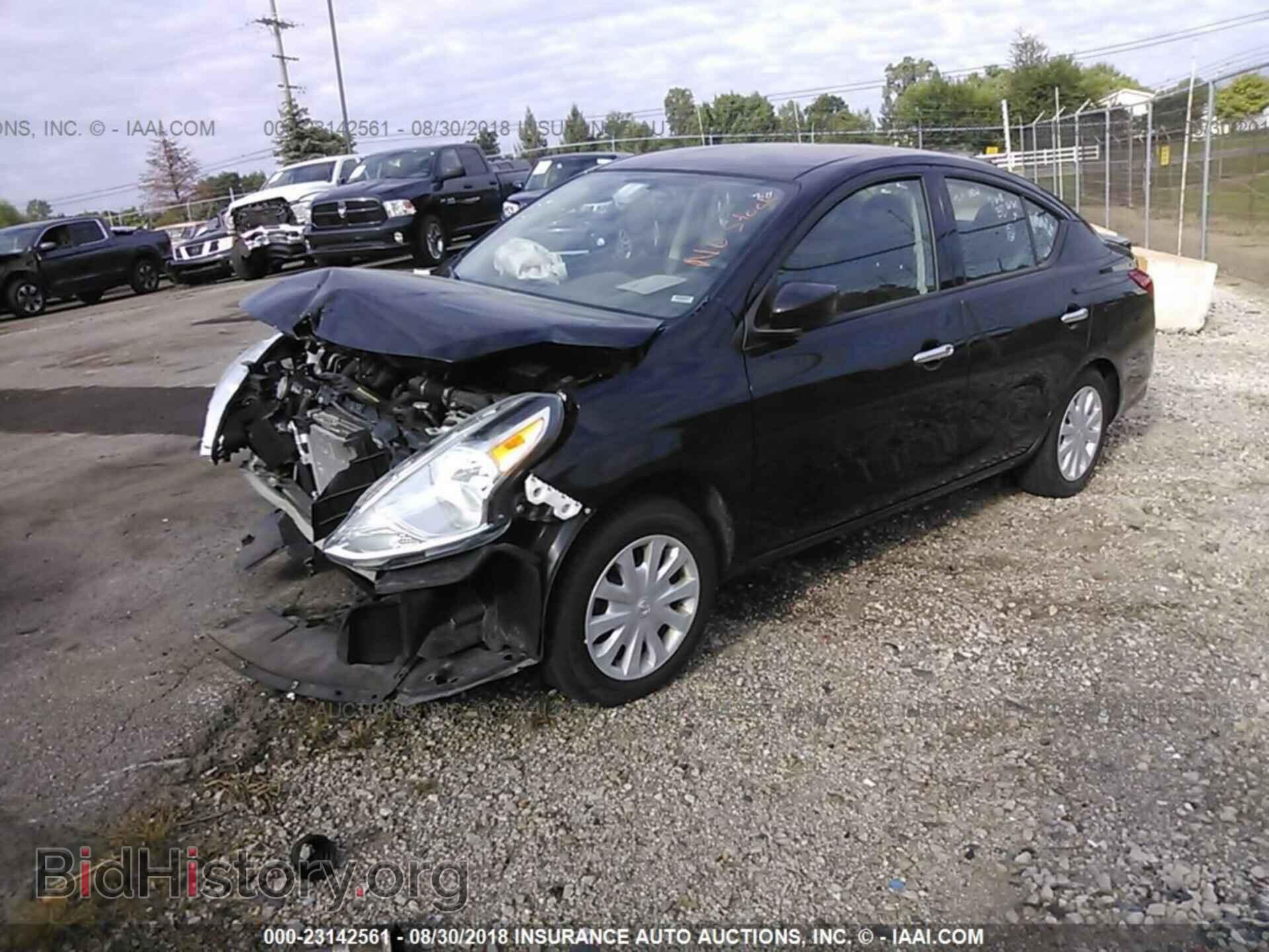 2017 Nissan Versa - VIN: 3N1CN7AP4HL856499 - Фото 2