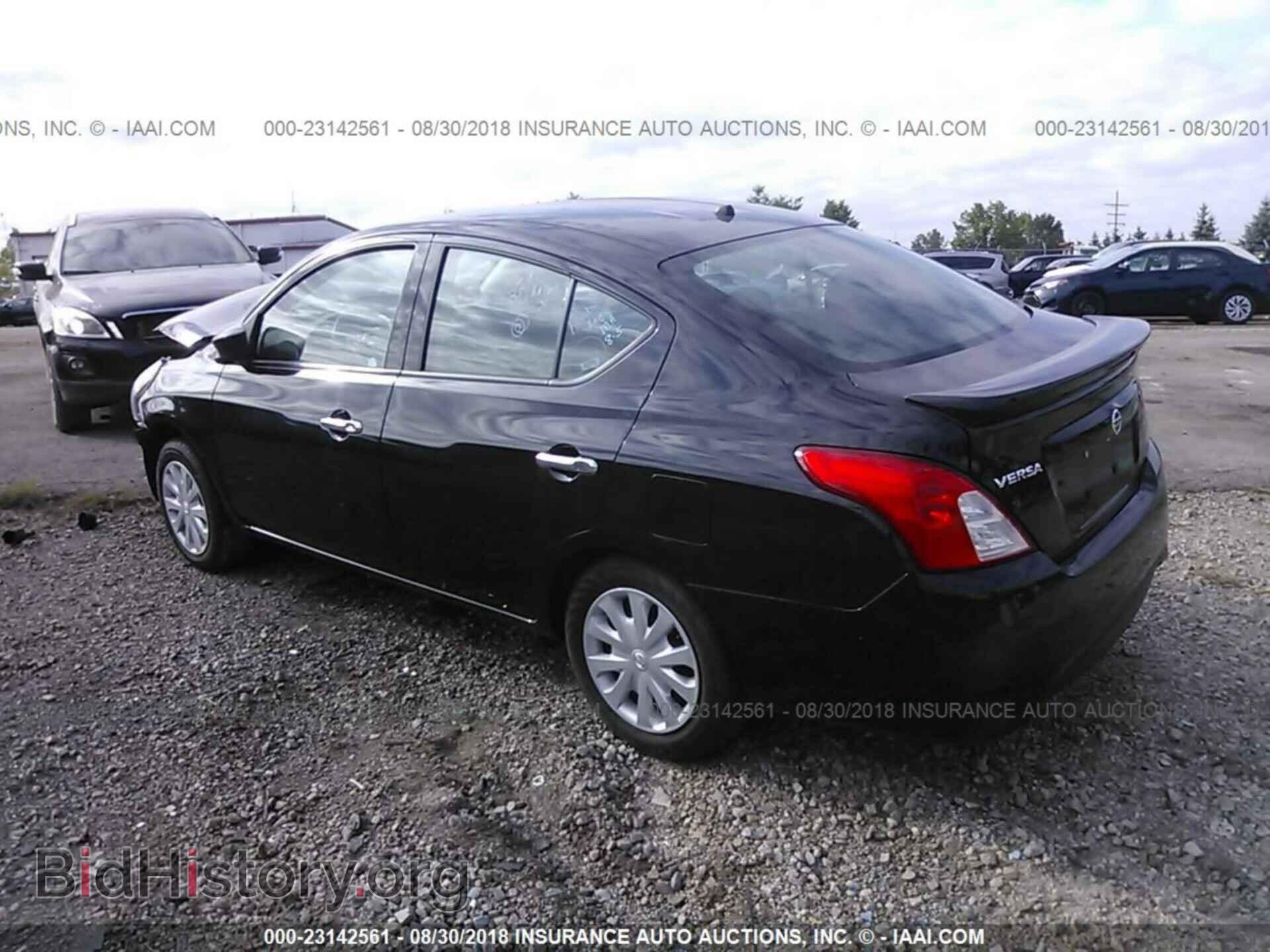 2017 Nissan Versa - VIN: 3N1CN7AP4HL856499 - Фото 3