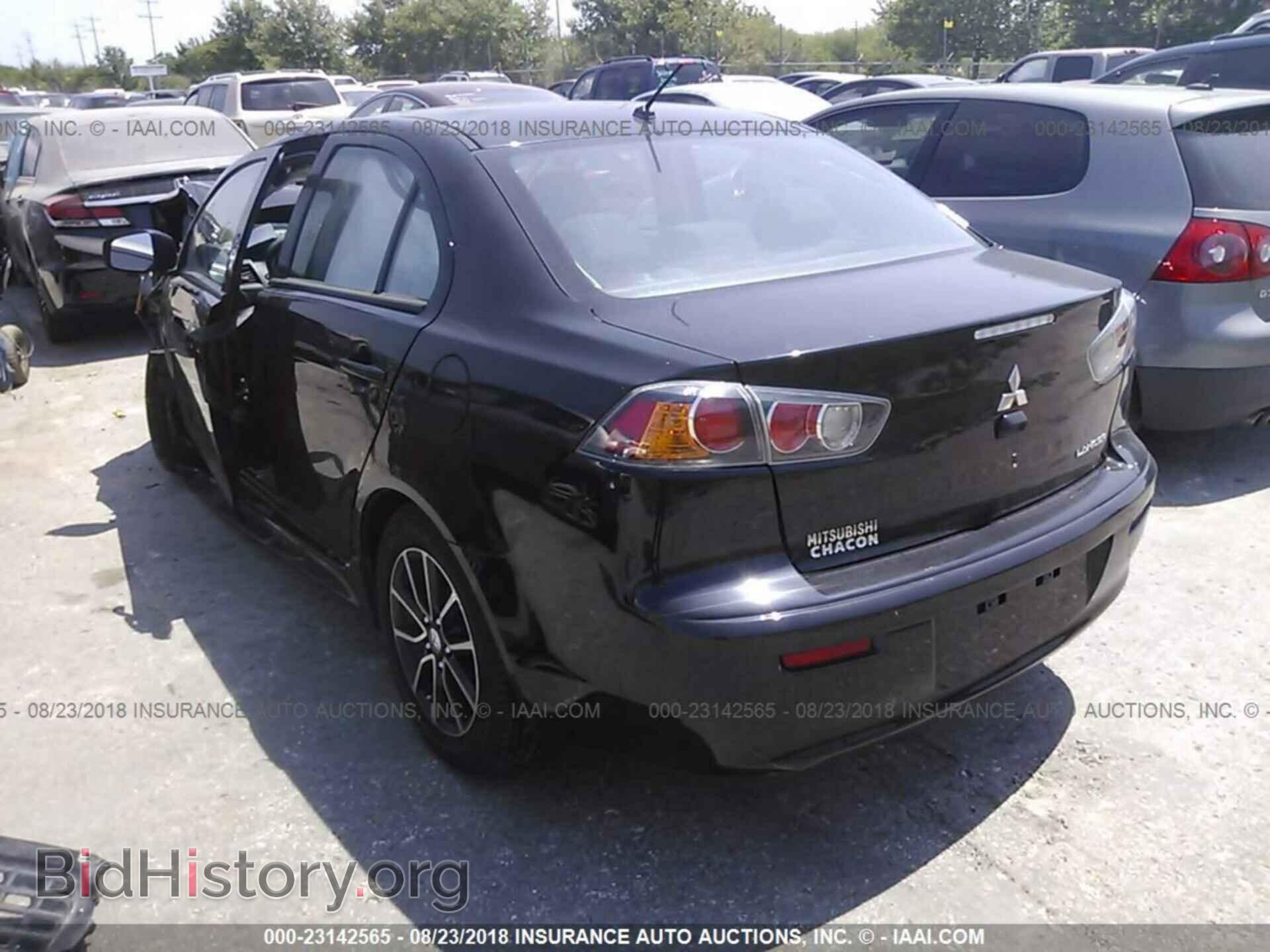 2017 Mitsubishi Lancer - VIN: JA32U2FU7HU010482 - Фото 3