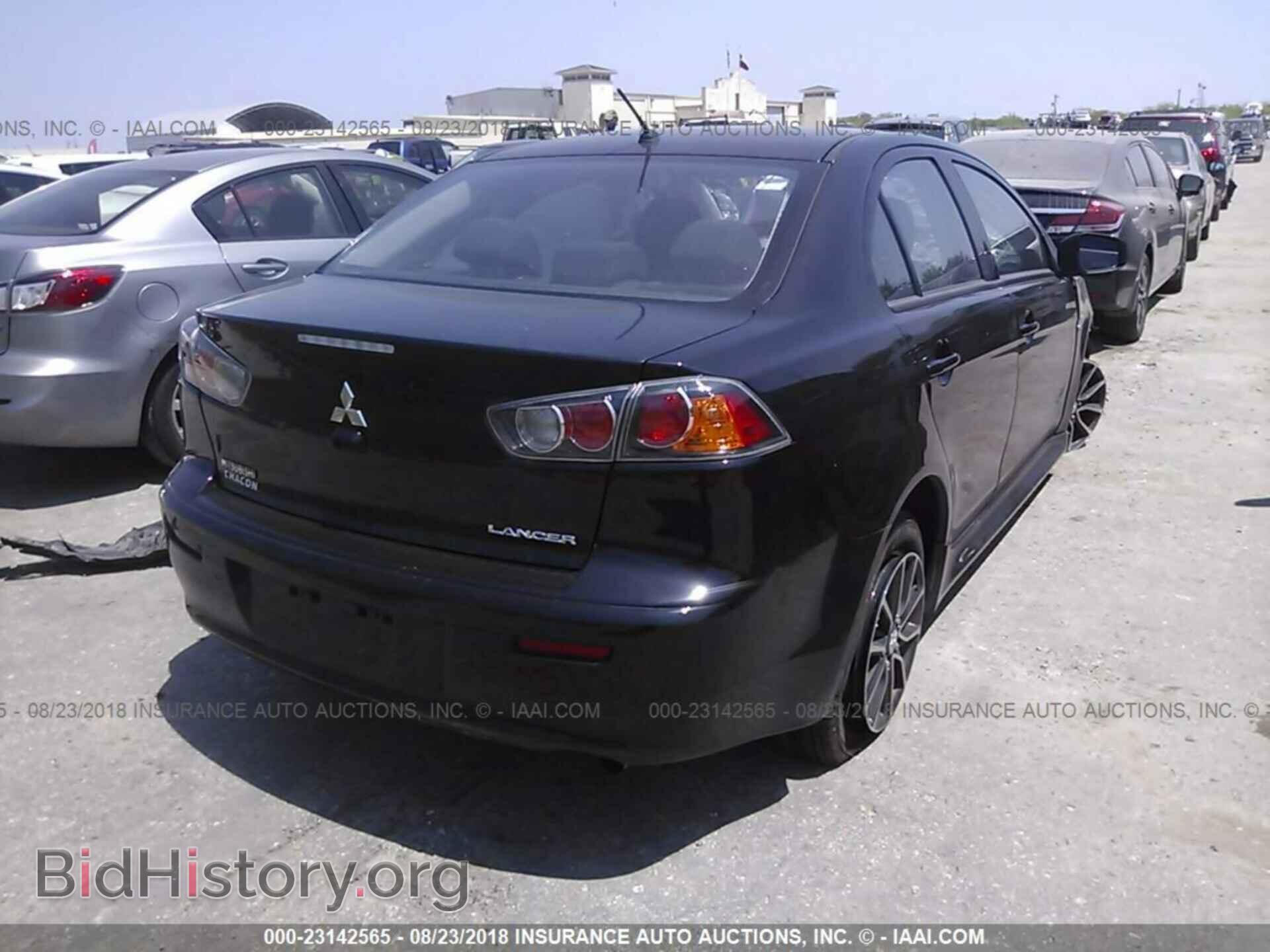 2017 Mitsubishi Lancer - VIN: JA32U2FU7HU010482 - Фото 4