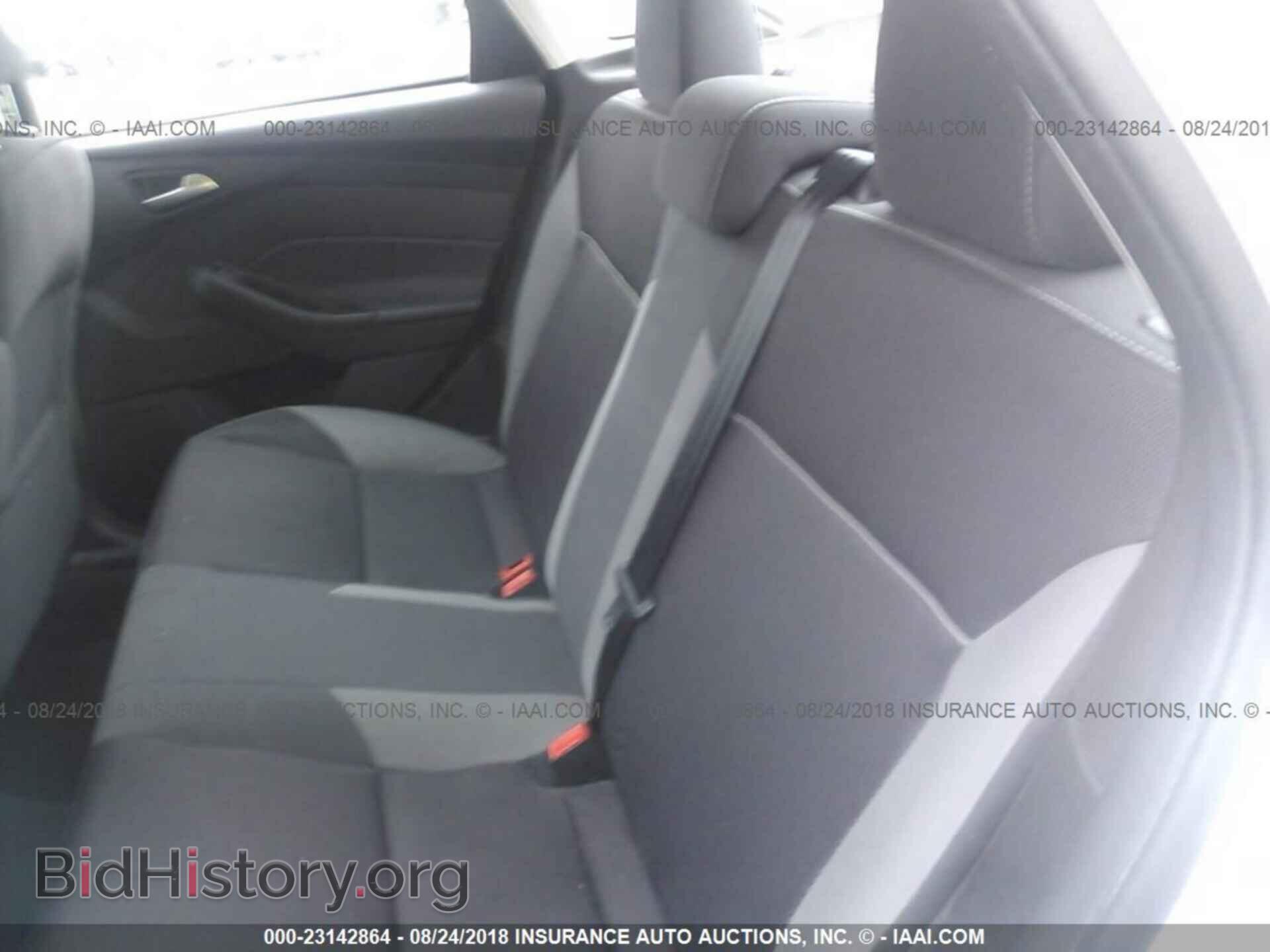 2014 Ford Focus - VIN: 1FADP3F2XEL356149 - Photo 8