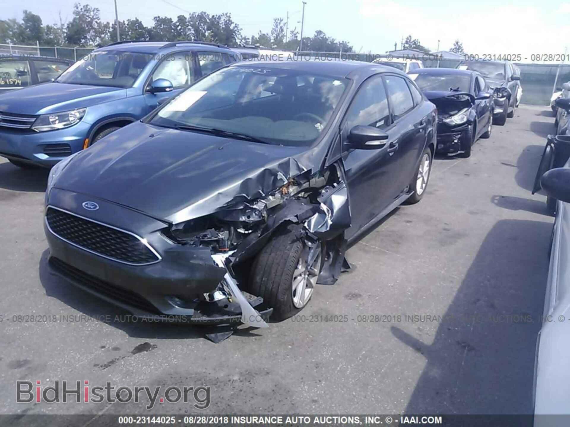 2016 Ford Focus - VIN: 1FADP3F24GL343402 - Фото 2