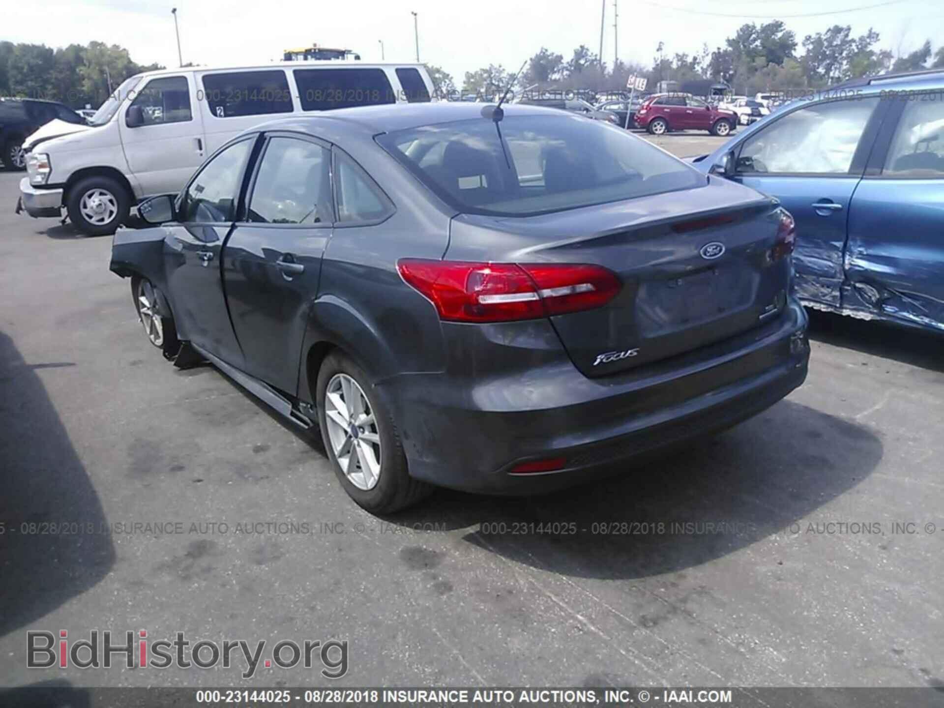 2016 Ford Focus - VIN: 1FADP3F24GL343402 - Фото 3