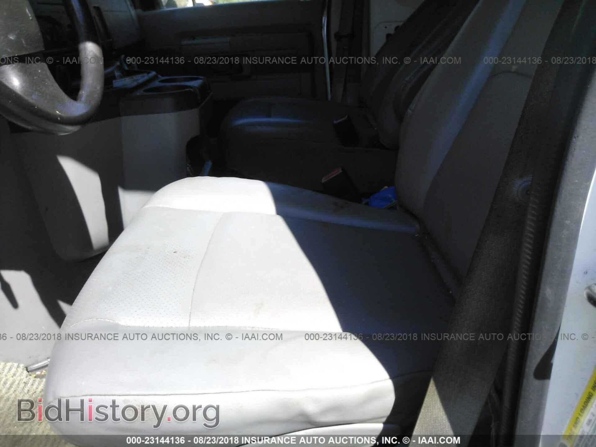 2011 Ford Econoline - VIN: 1FTNE2EW7BDA08513 - Photo 8