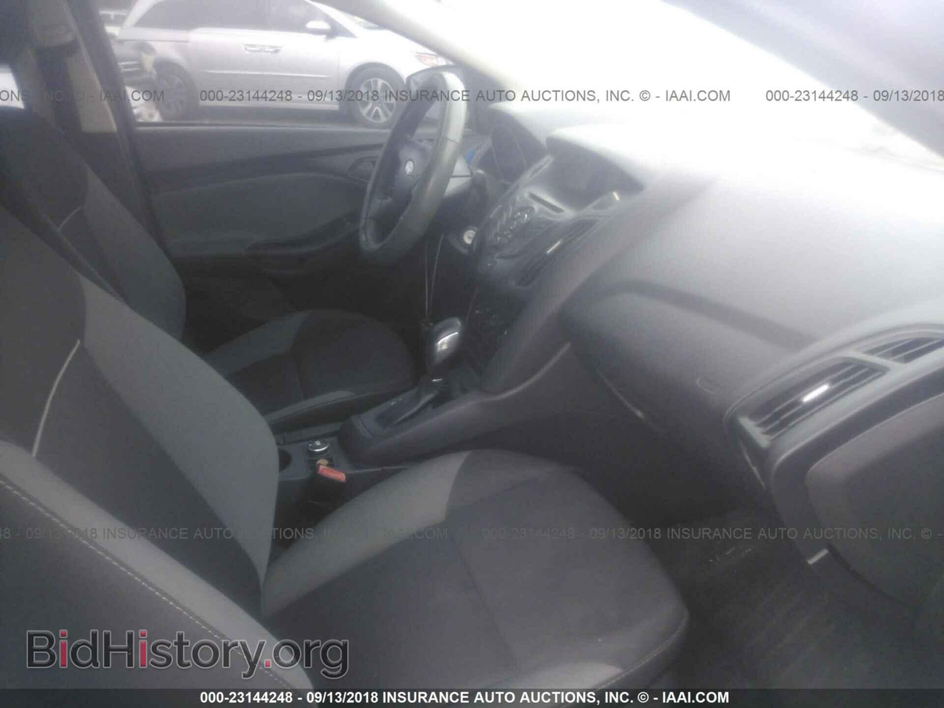 2012 Ford Focus - VIN: 1FAHP3E29CL303605 - Photo 5