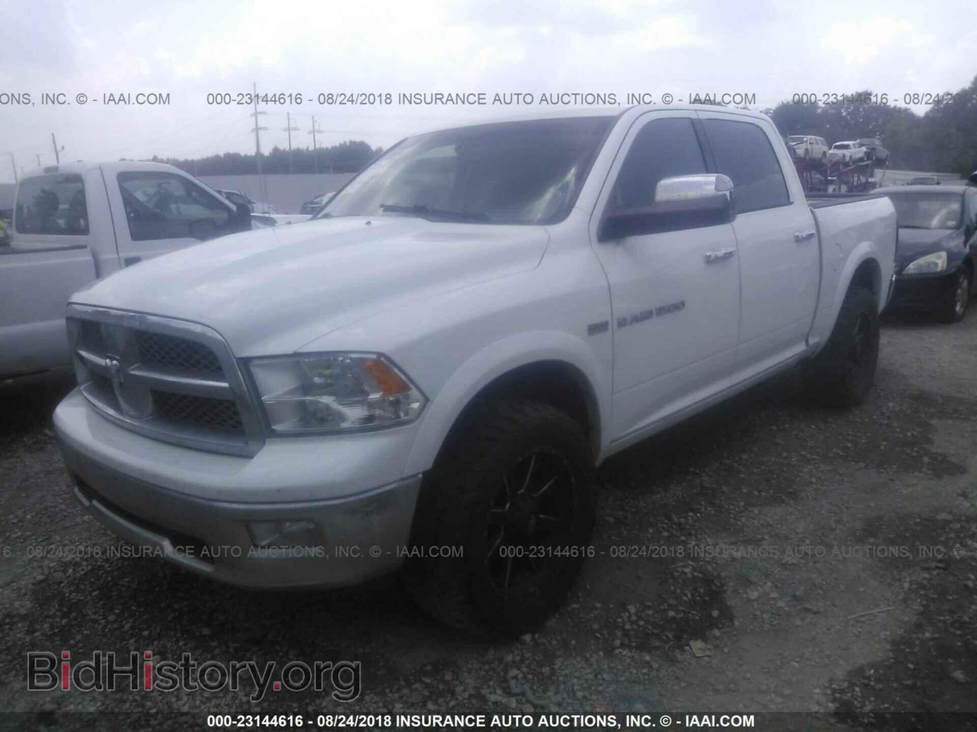 2012 Dodge Ram 1500 - VIN: 1C6RD7NT6CS327378 - Photo 2