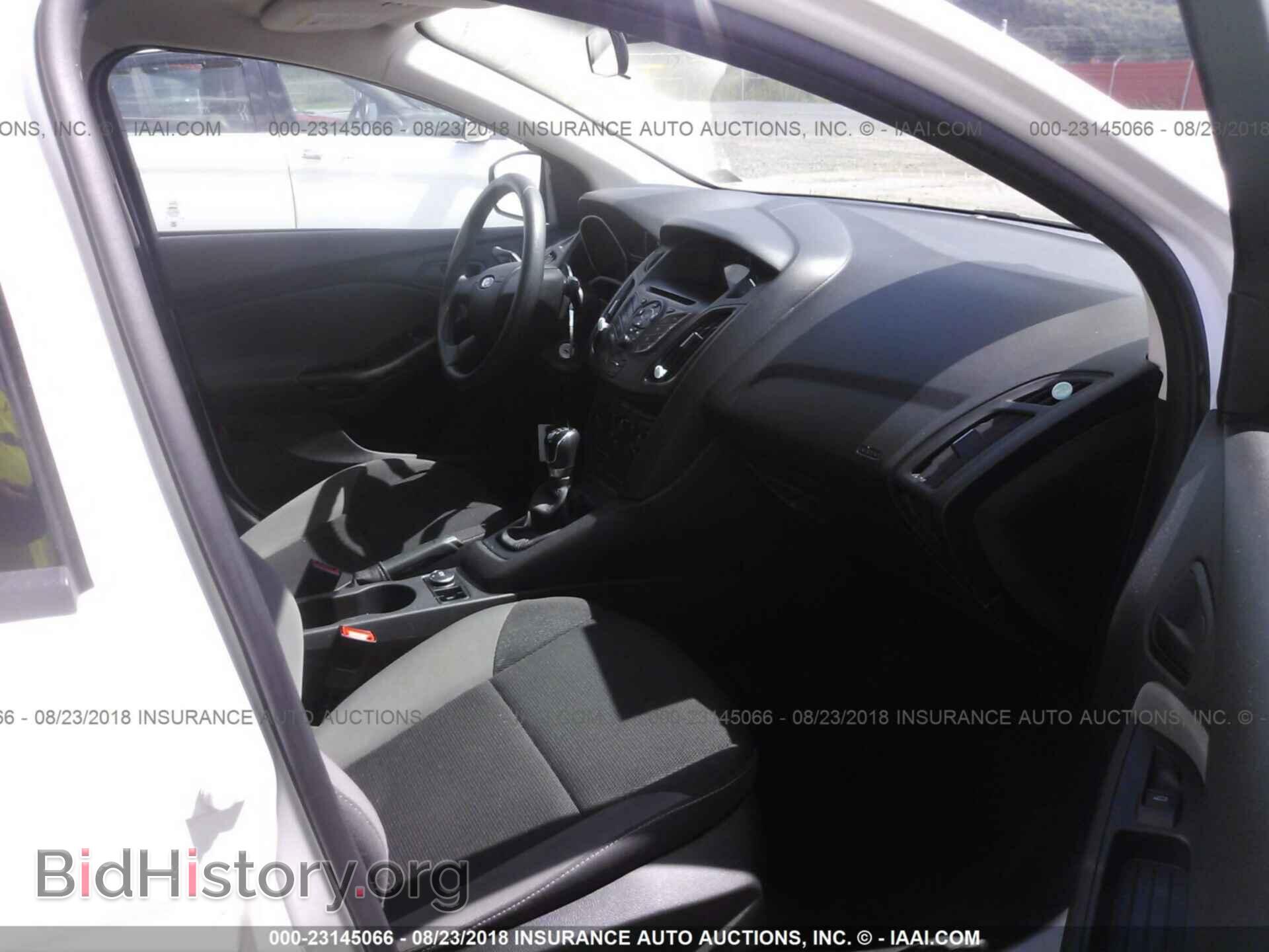 2014 Ford Focus - VIN: 1FADP3E24EL346122 - Photo 5