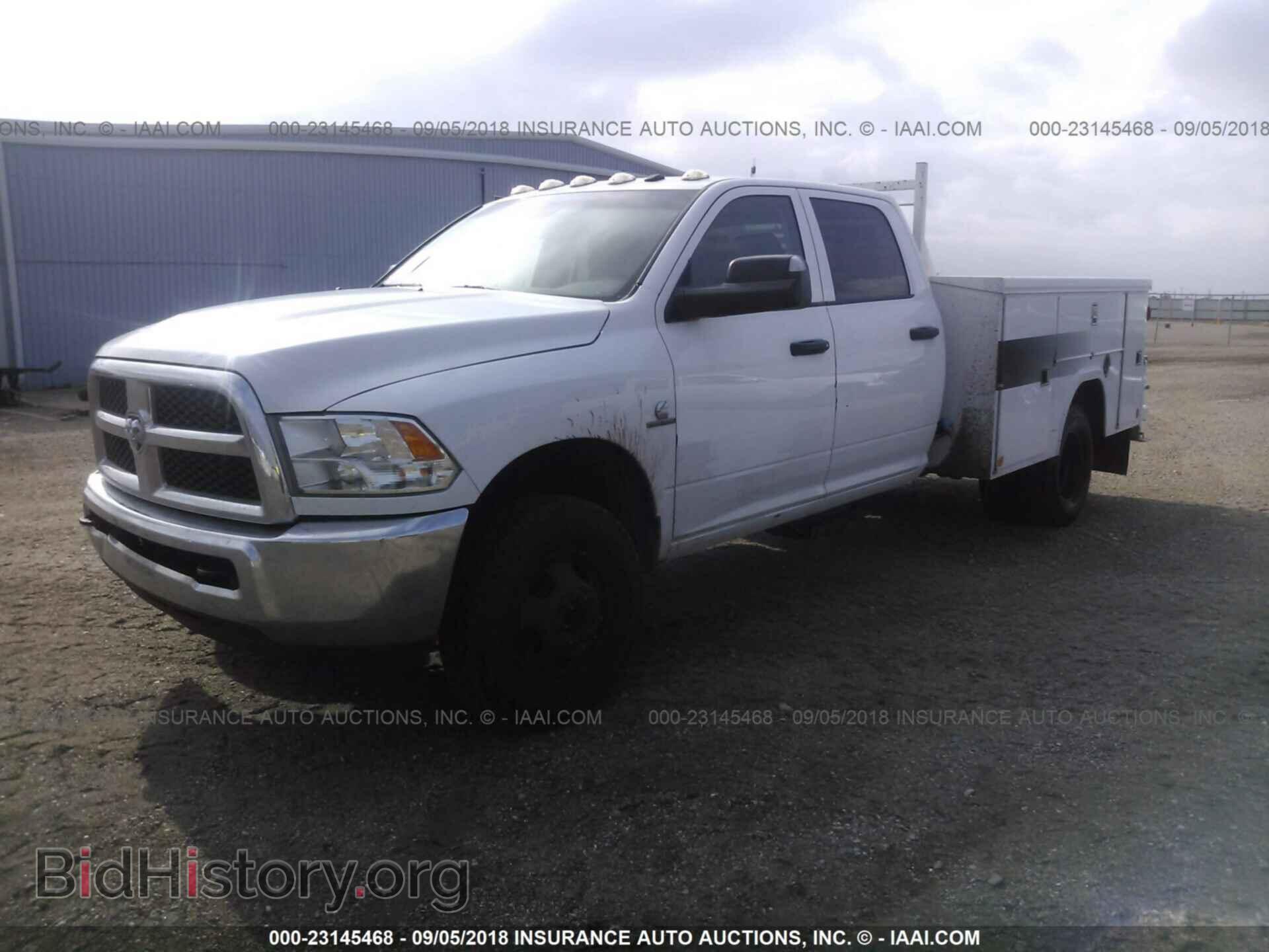2013 Ram 3500 - VIN: 3C7WRTCL2DG585613 - Фото 2