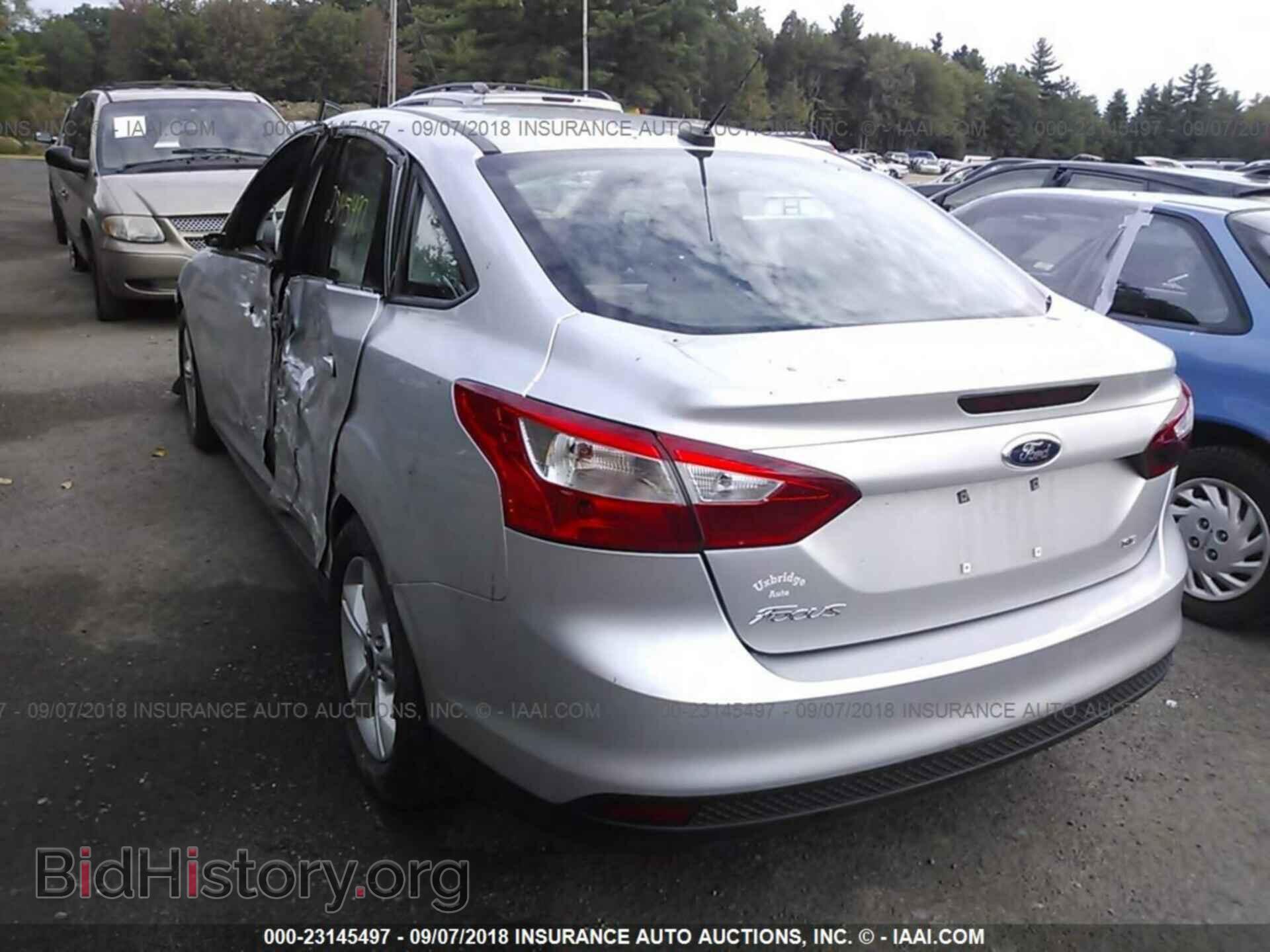 2014 Ford Focus - VIN: 1FADP3F21EL424368 - Photo 3