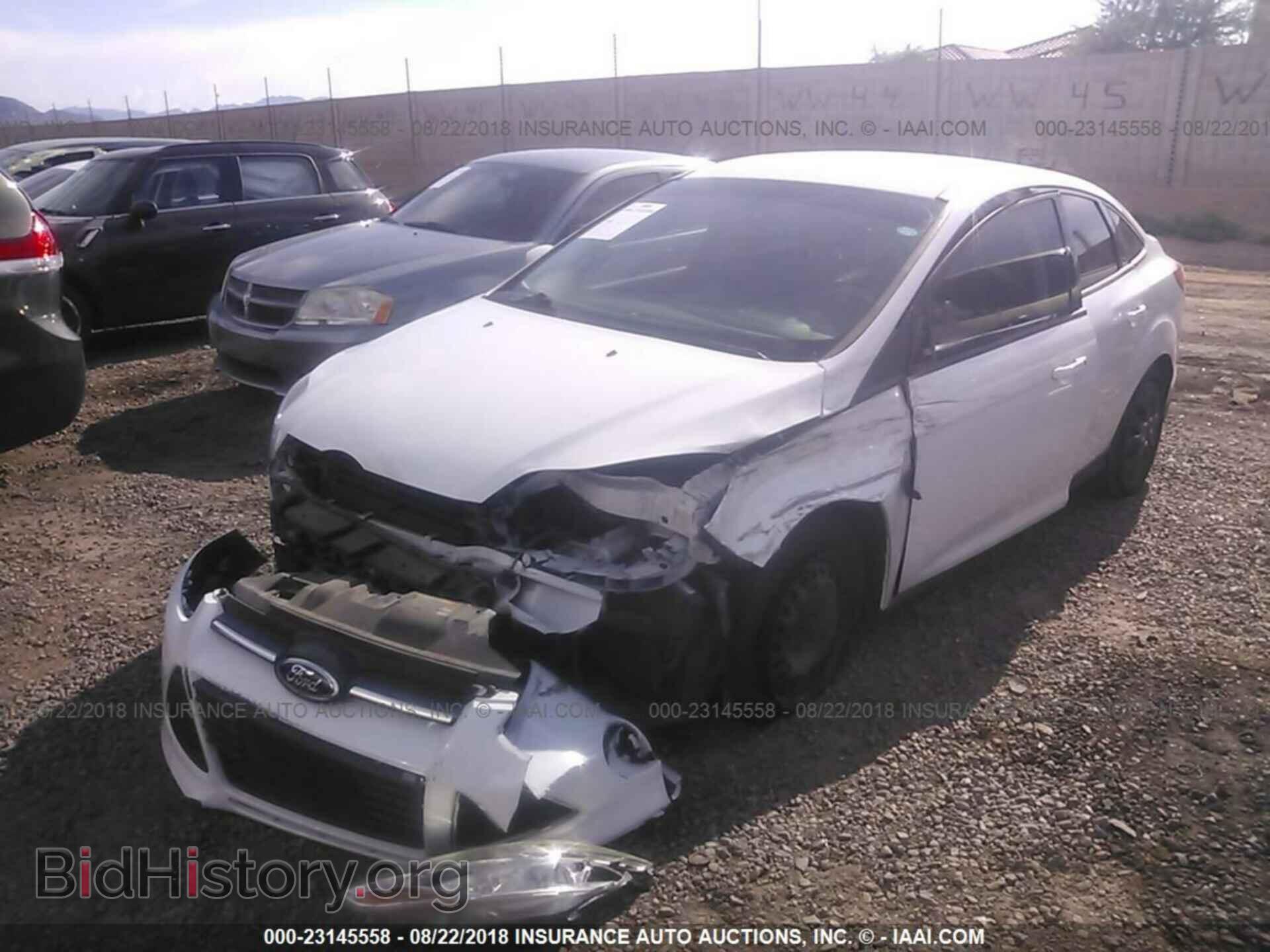 2012 Ford Focus - VIN: 1FAHP3F26CL356406 - Фото 2