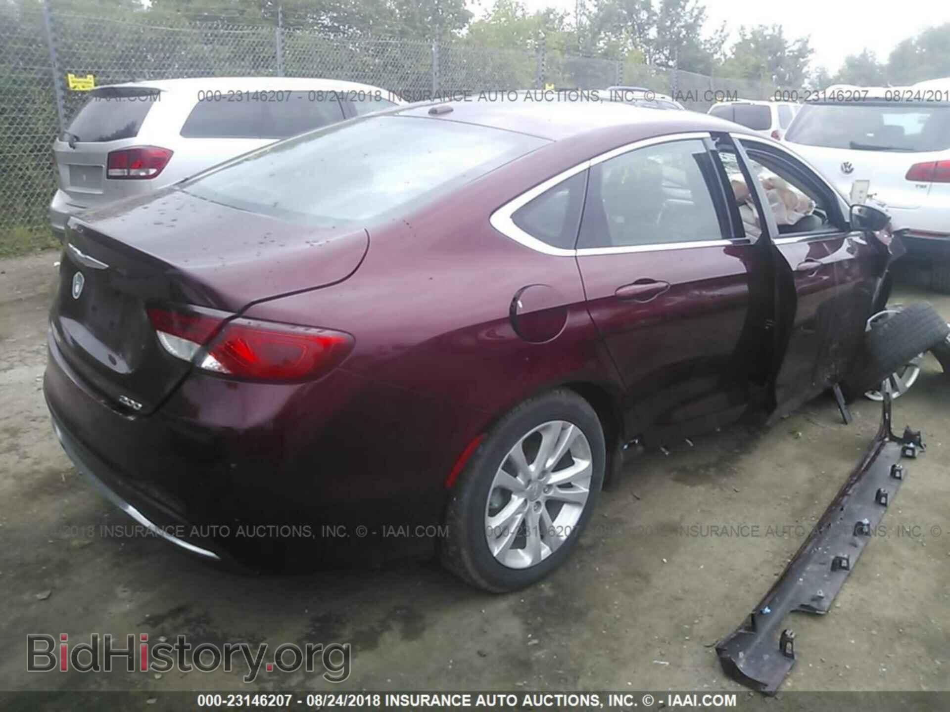 2015 Chrysler 200 - VIN: 1C3CCCABXFN554572 - Фото 4