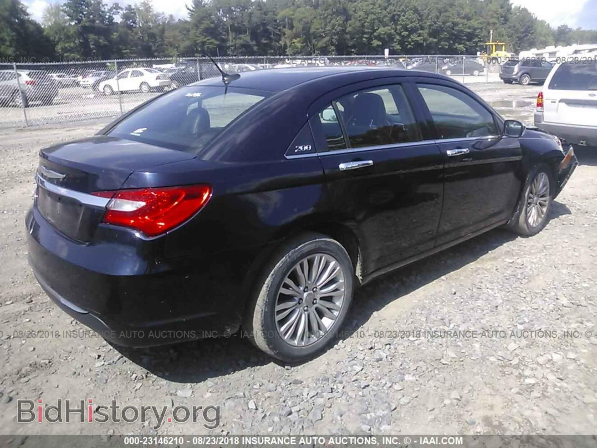 2011 Chrysler 200 - VIN: 1C3BC2FB7BN594200 - Photo 4