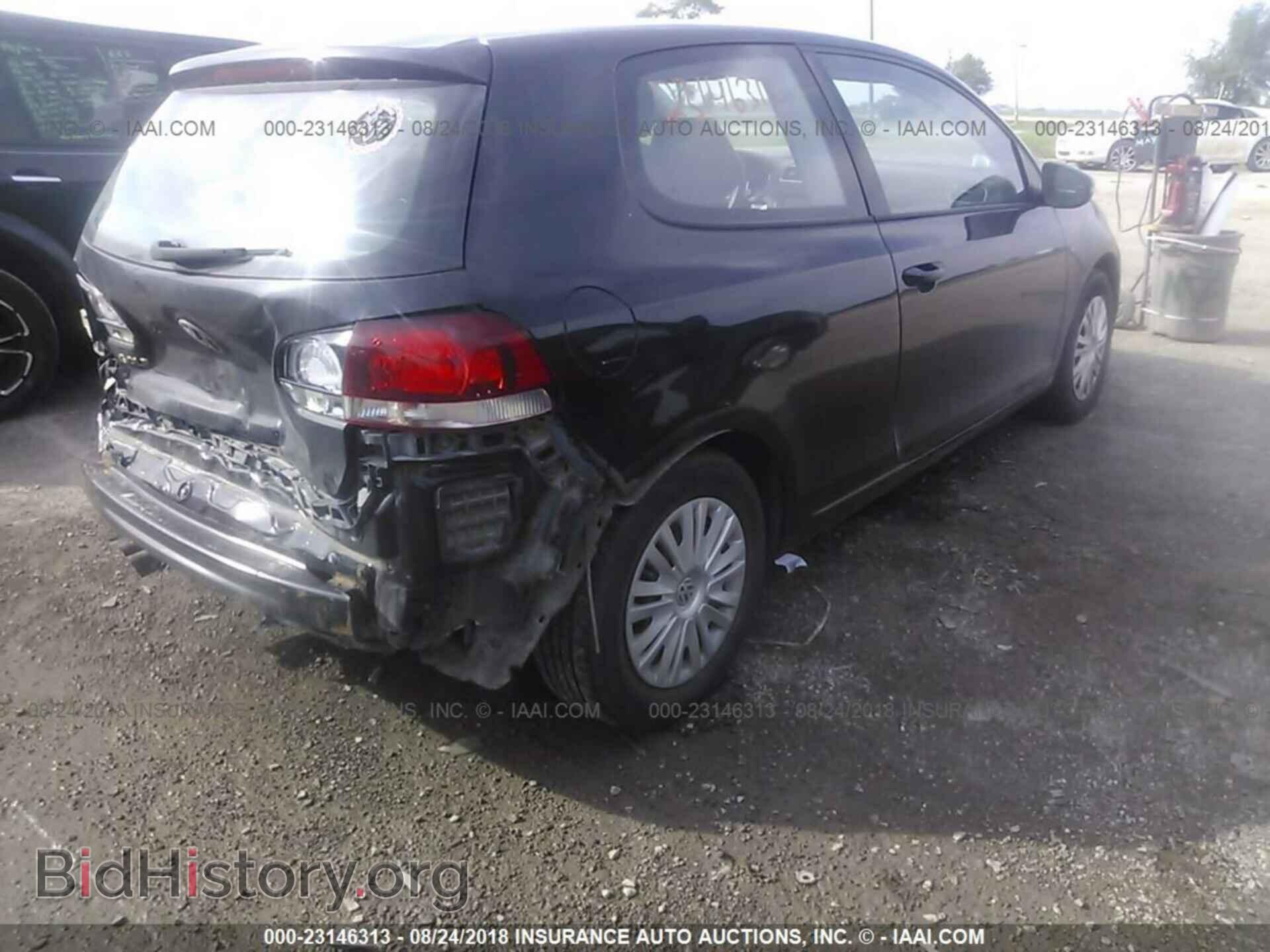 2011 Volkswagen Golf - VIN: WVWAA7AJ6BW276331 - Фото 4