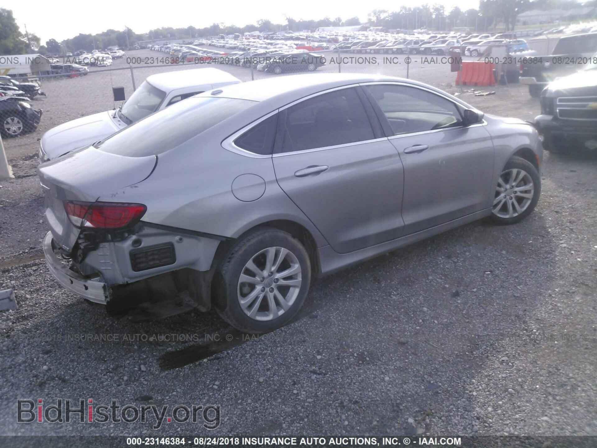 2015 Chrysler 200 - VIN: 1C3CCCAB7FN501912 - Photo 4
