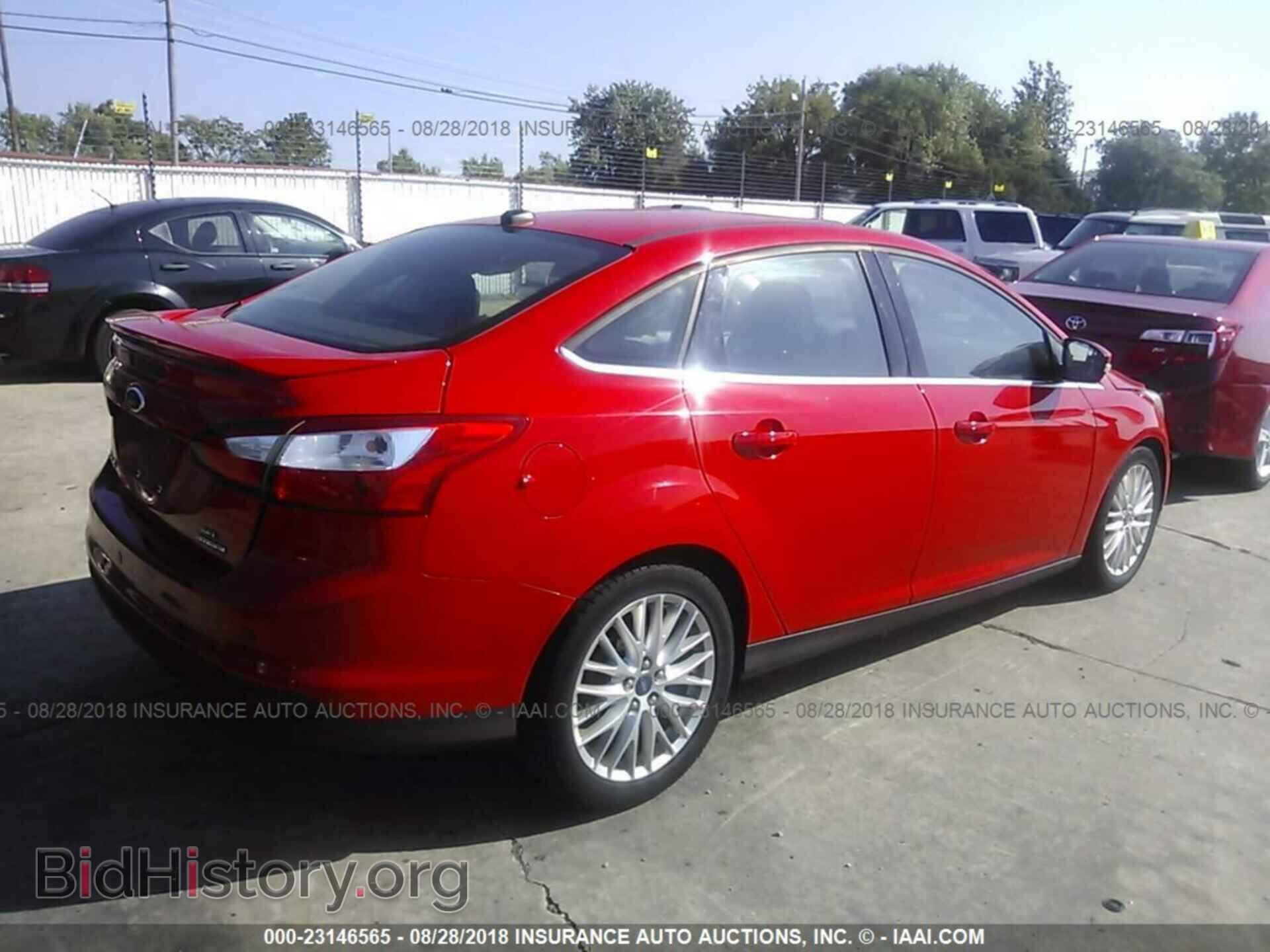 2012 Ford Focus - VIN: 1FAHP3H25CL393511 - Photo 4