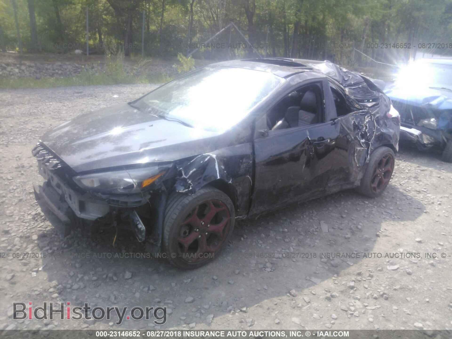 2015 Ford Focus - VIN: 1FADP3L99FL258684 - Photo 2