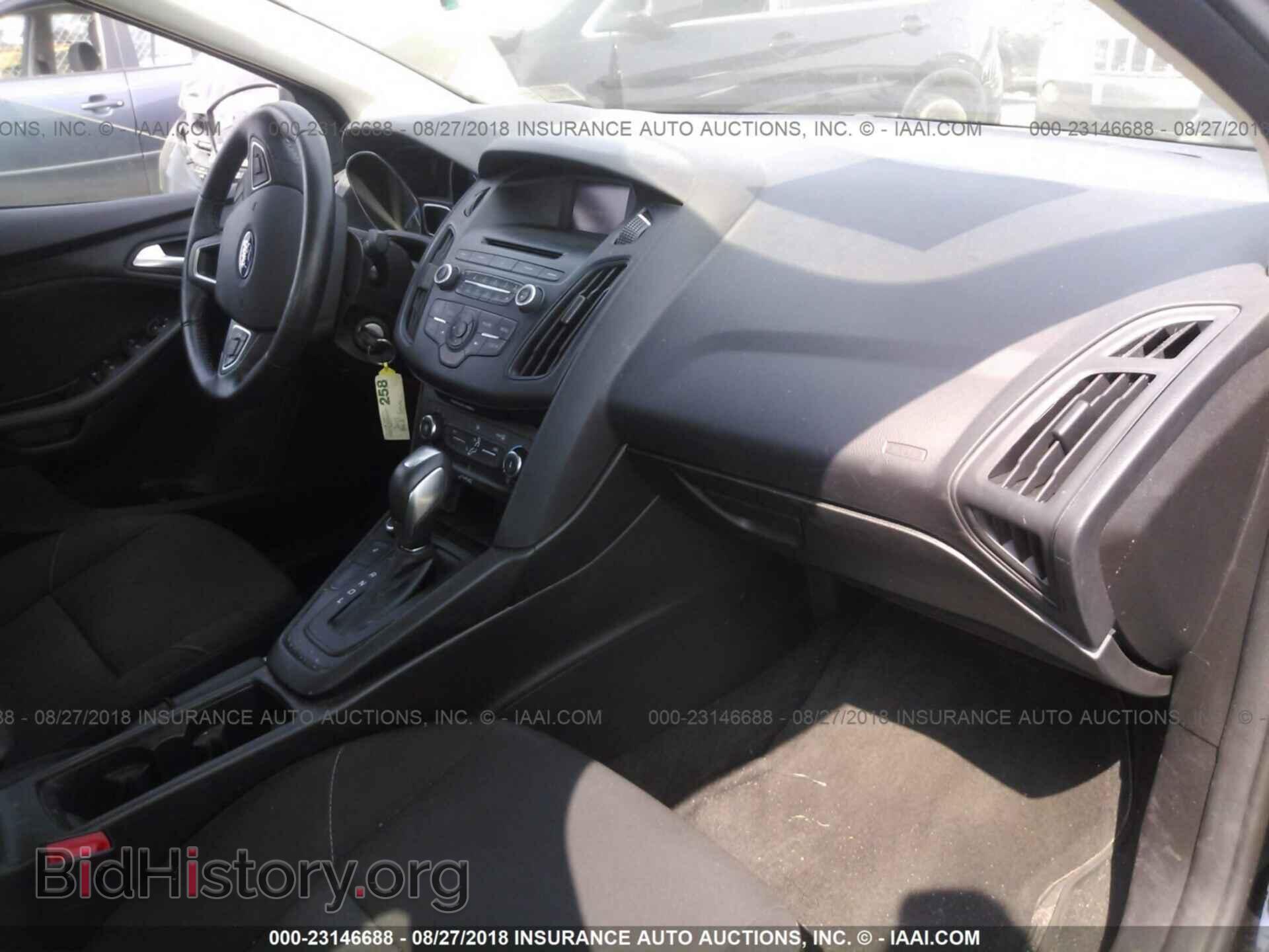 2016 Ford Focus - VIN: 1FADP3F22GL210475 - Фото 5